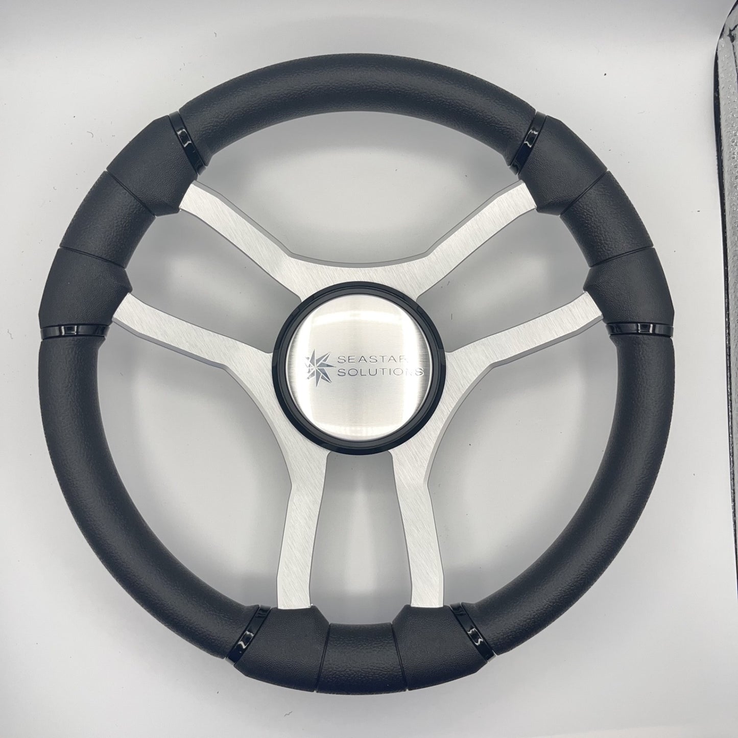 Malera Boat Steering Wheel Brushed Aluminum Spokes | Seastar Solutions