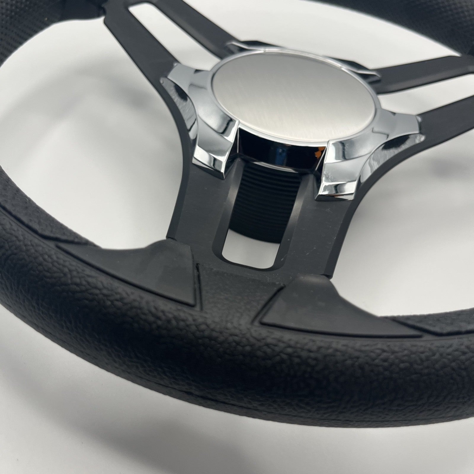 Gussi Italia Marine Steering Wheel Black Brush Metal Spokes | Chrome Plain