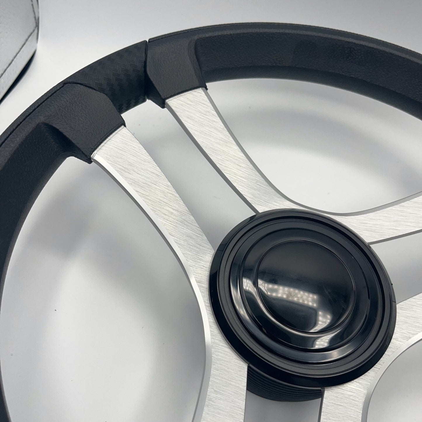 Benaco Boat Steering Wheel Brushed Aluminum Spokes | LG Black Snap-in