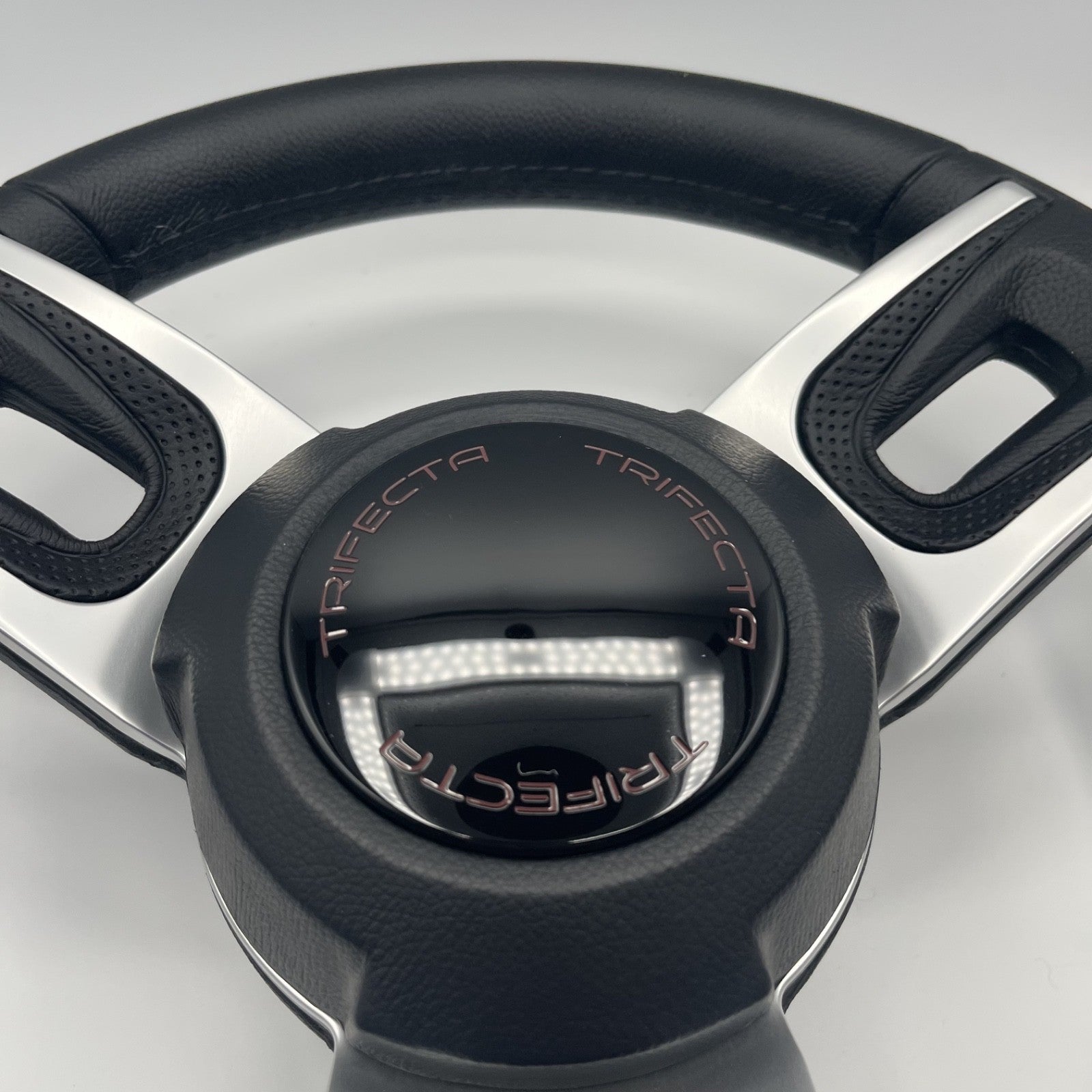 Gussi Italia Black Model 702 Steering Wheel | Trifecta Boats