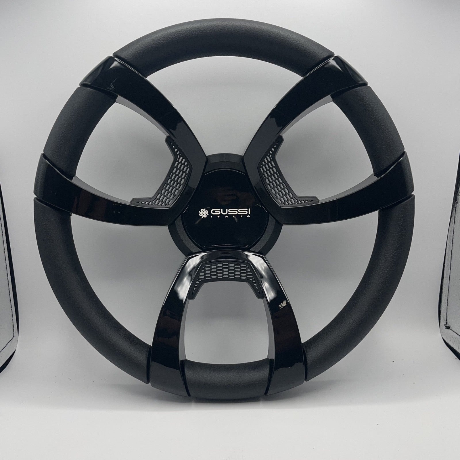 La Corte Boat Steering Wheel Black Gloss Inserts | Gussi Italia Logo