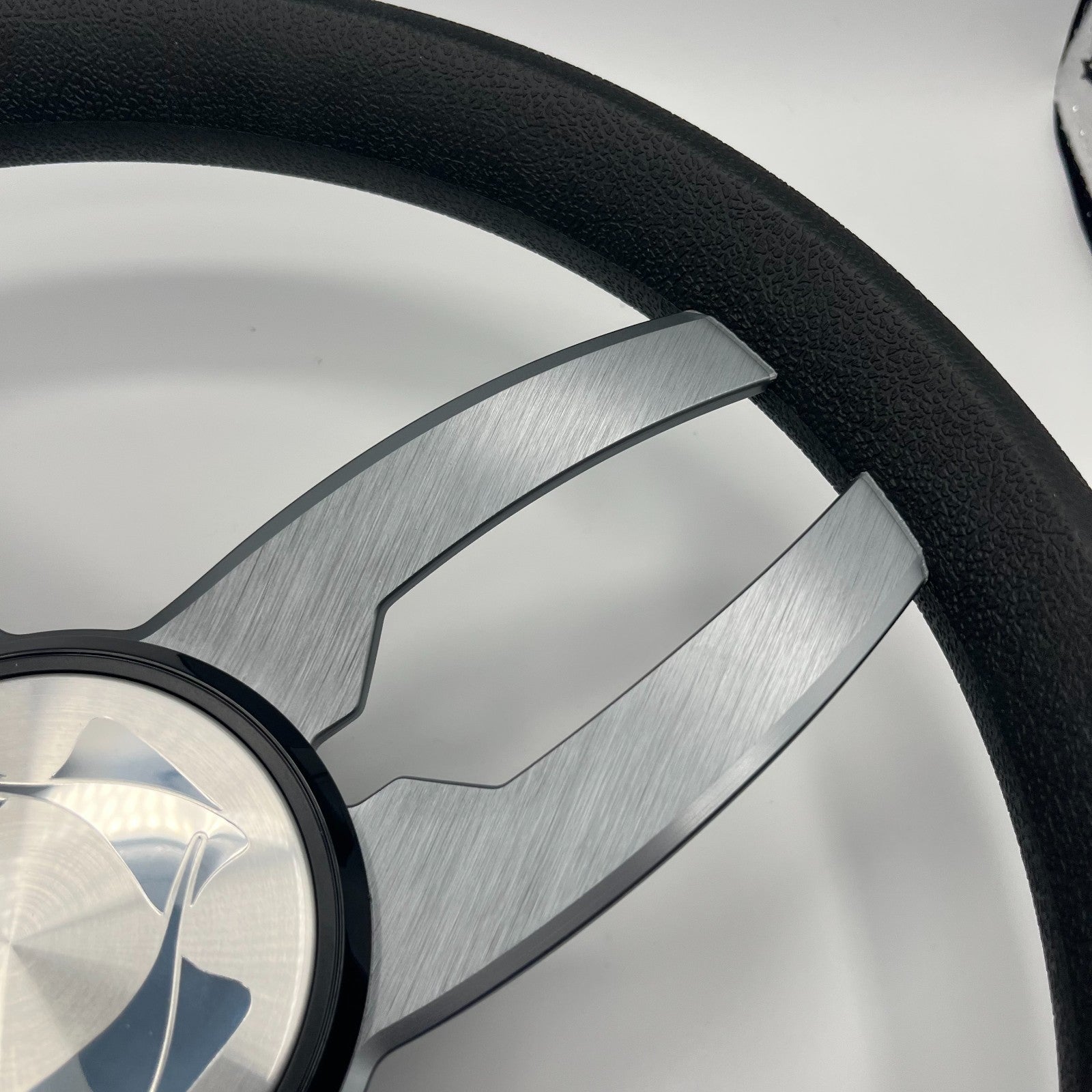 Cabrio Boat Steering Wheel Gray Brushed Alum Spoke | Stingray Boat