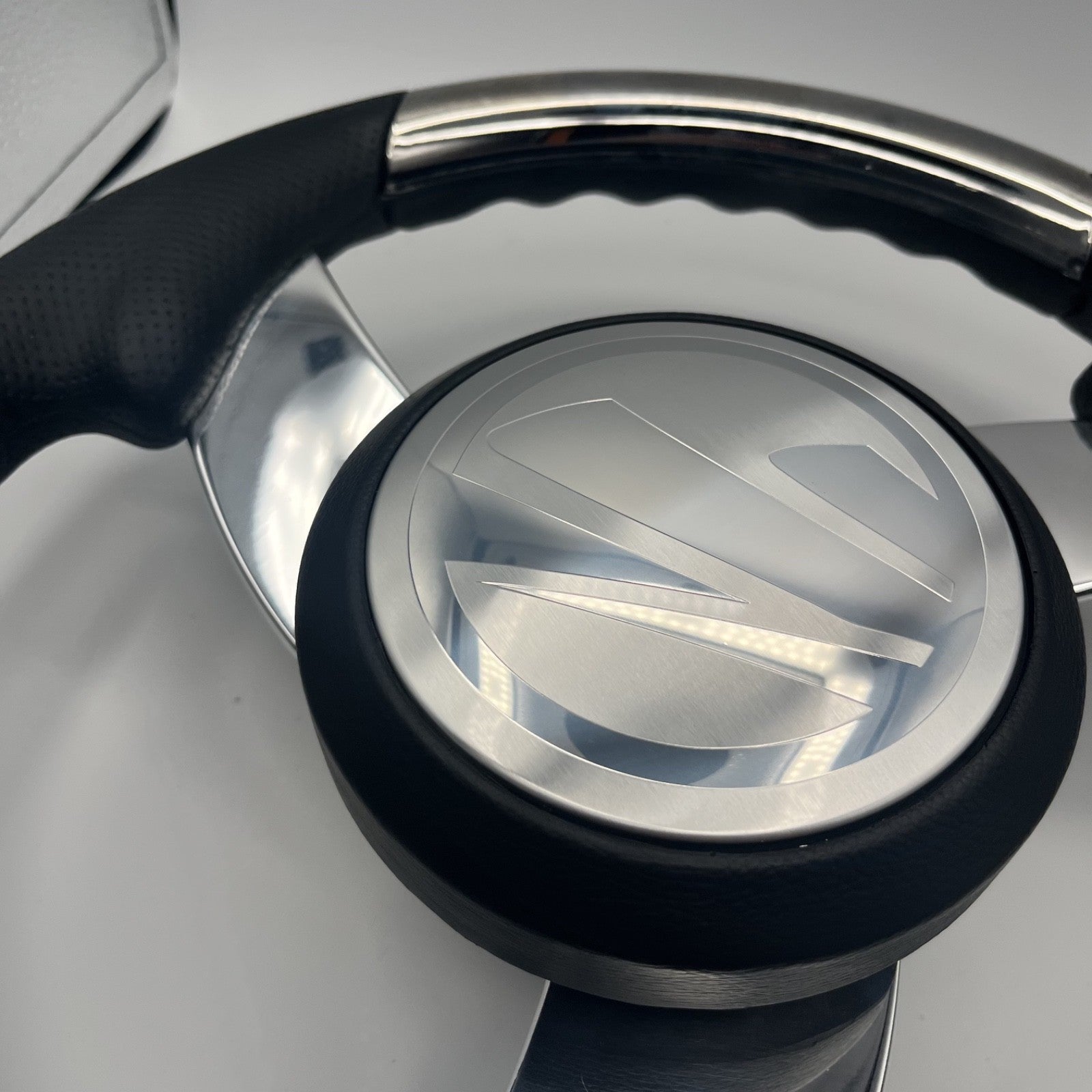 Model M533 Boat Steering Wheel Polished Aluminum Spoke | Tige