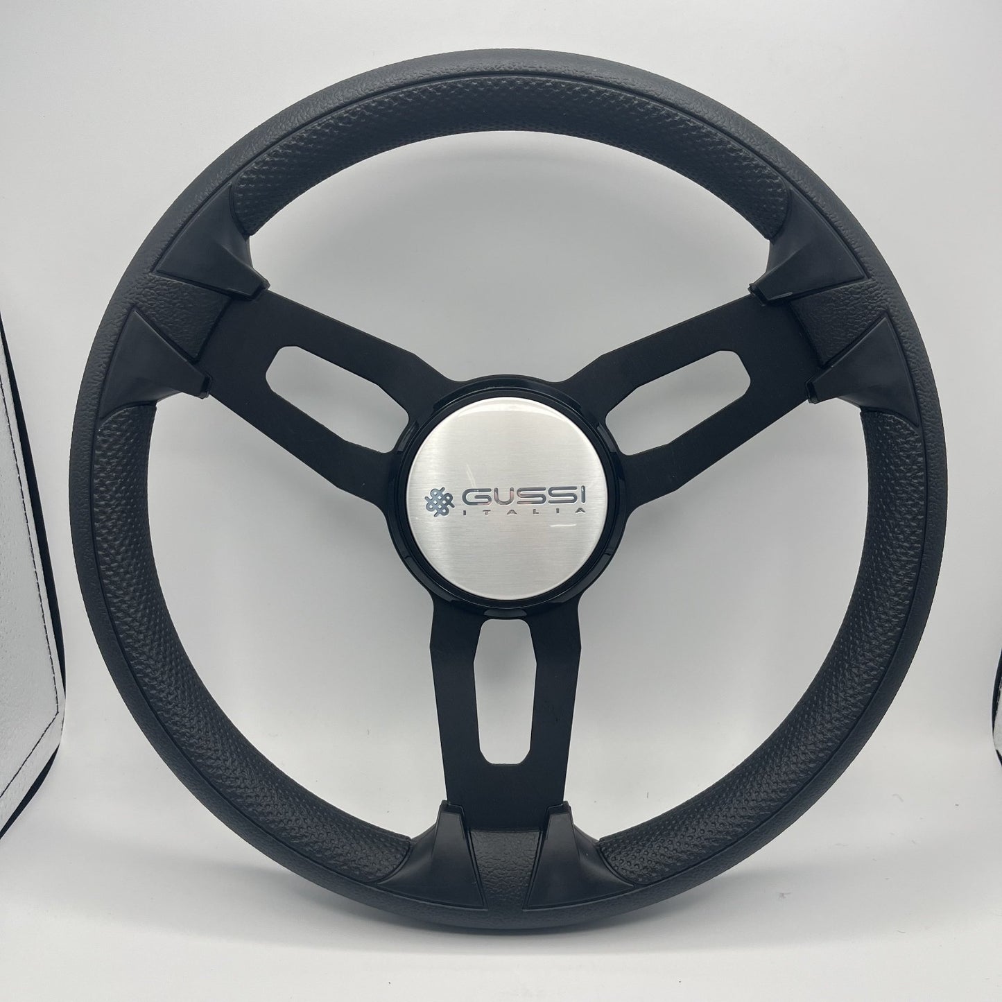 Gussi Italia Model 15 Steering Wheel Blk Brushed Alum Spokes | Gussi Logo