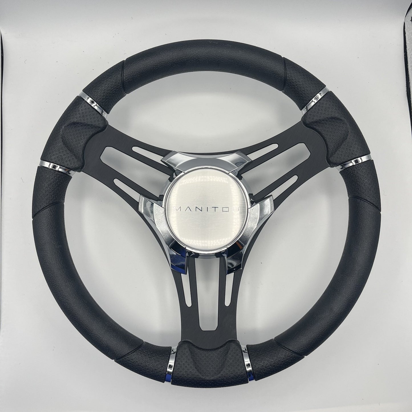 Gussi Italia Boat Steering Wheel Black Brushed Alum Spokes | Manitou