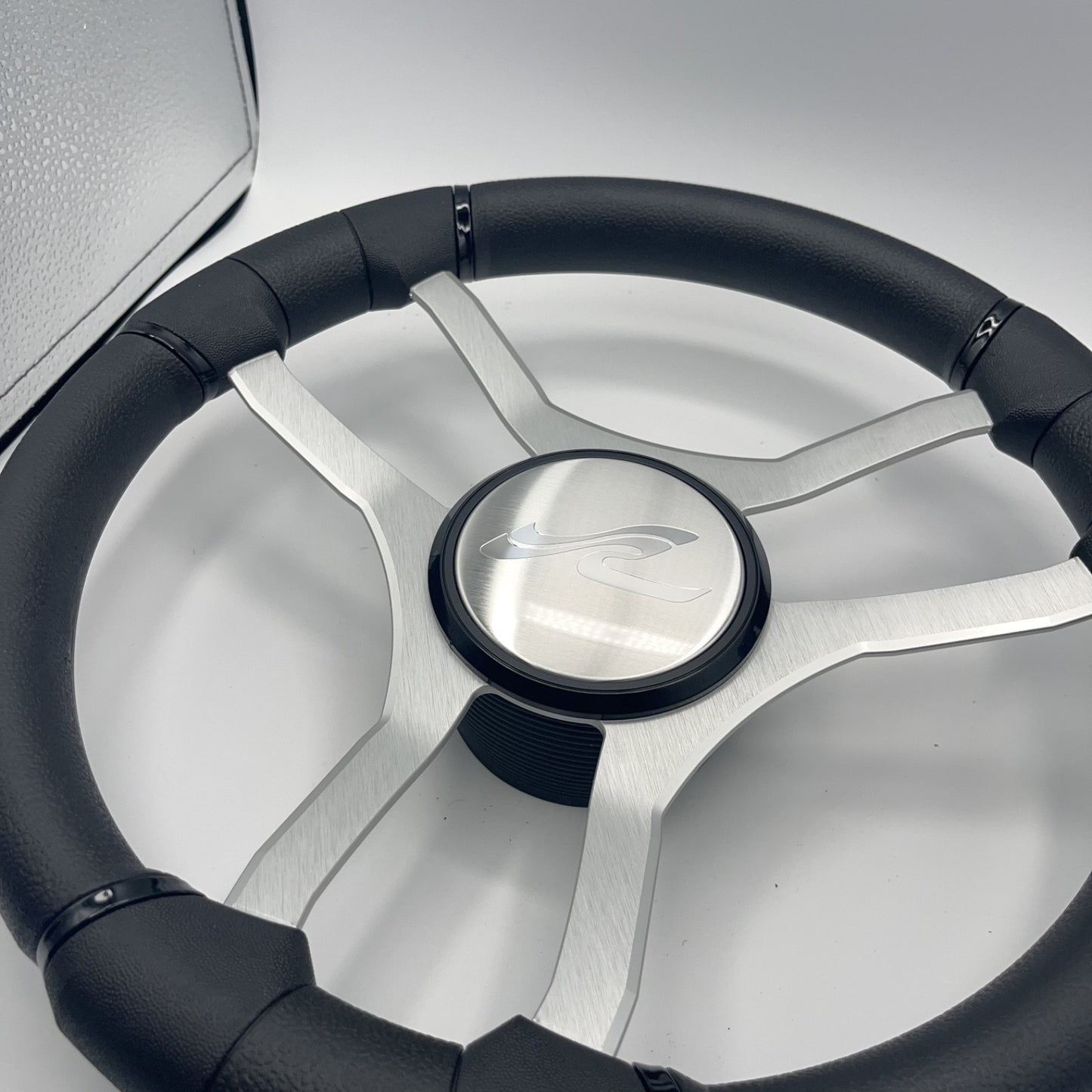 Malera Boat Steering Wheel Brushed Aluminum Spokes | SeaRay Boats