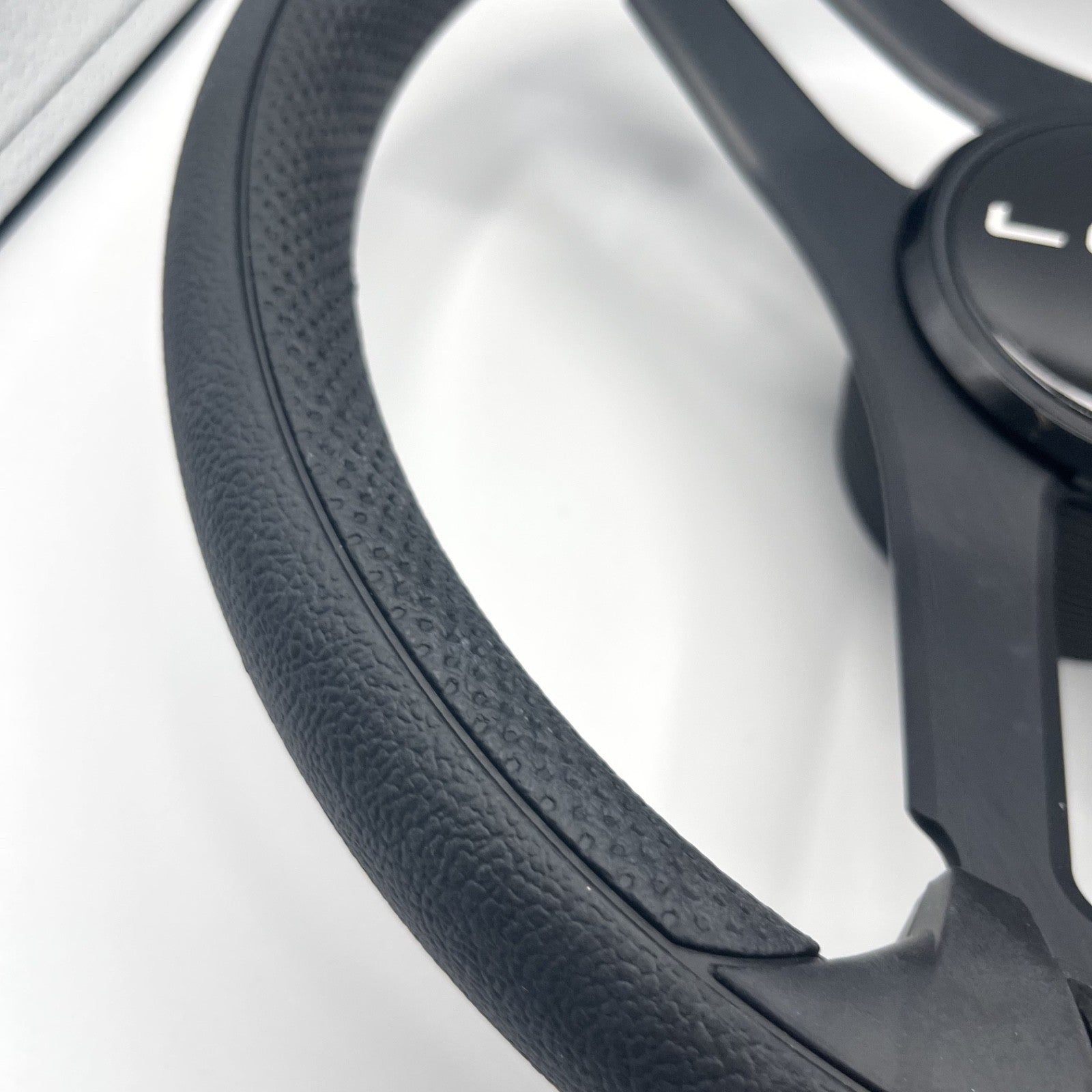 Gussi Italia Marine Steering Wheel Black Brush Metal Spokes | Lowe