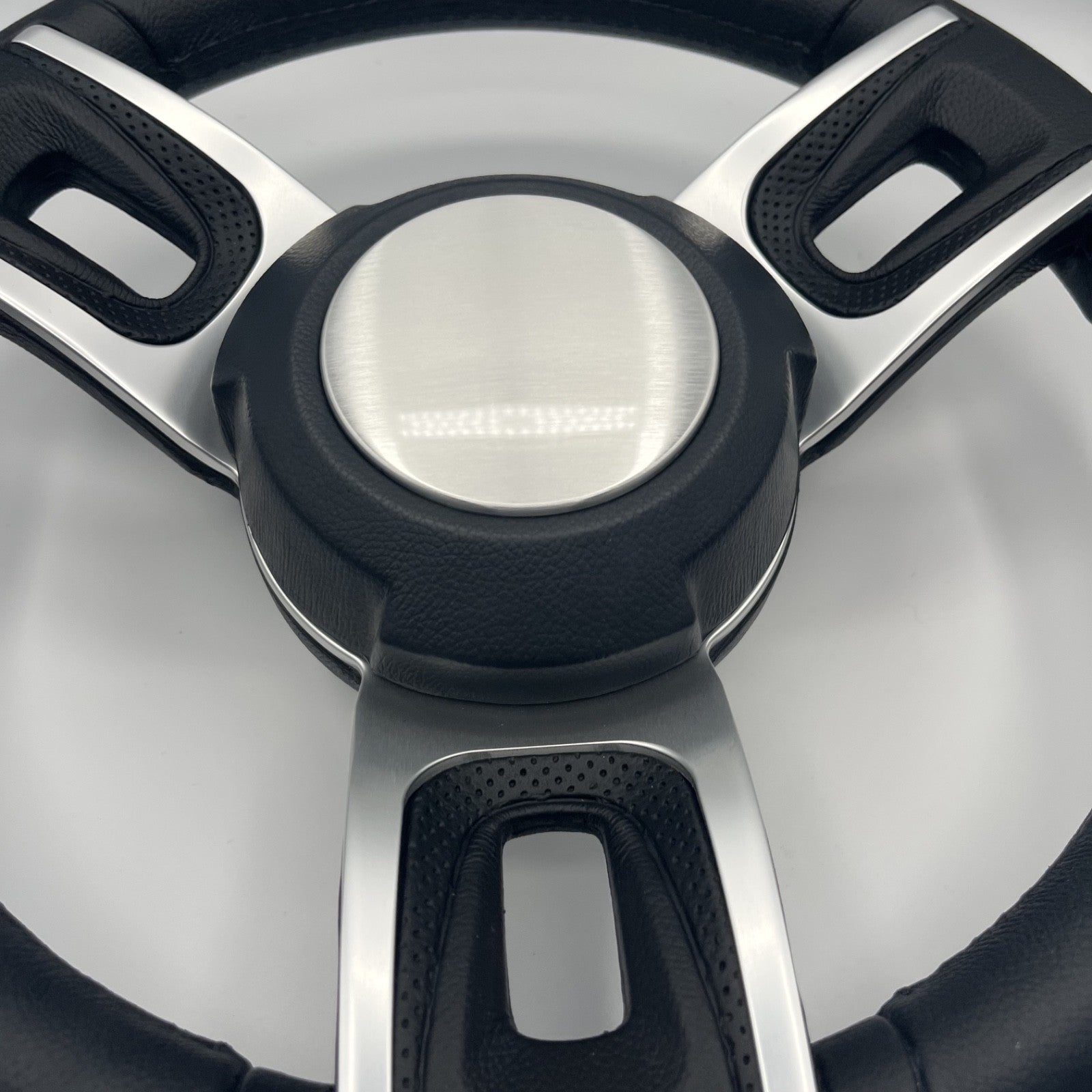 Gussi Italia Black Model 702 Steering Wheel | Plain Brushed