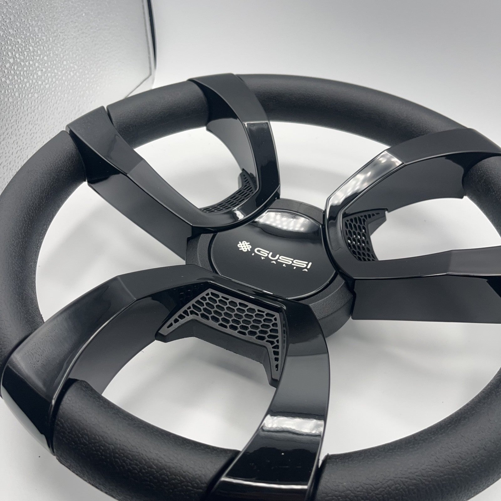 La Corte Boat Steering Wheel Black Gloss Inserts | Gussi Italia Logo