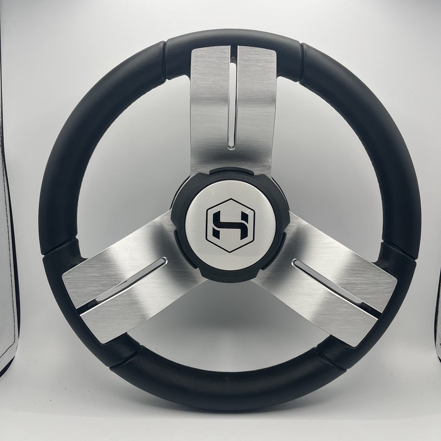 Gussi Italia Boat Steering Wheel Black Aluminum Spoke | Harris