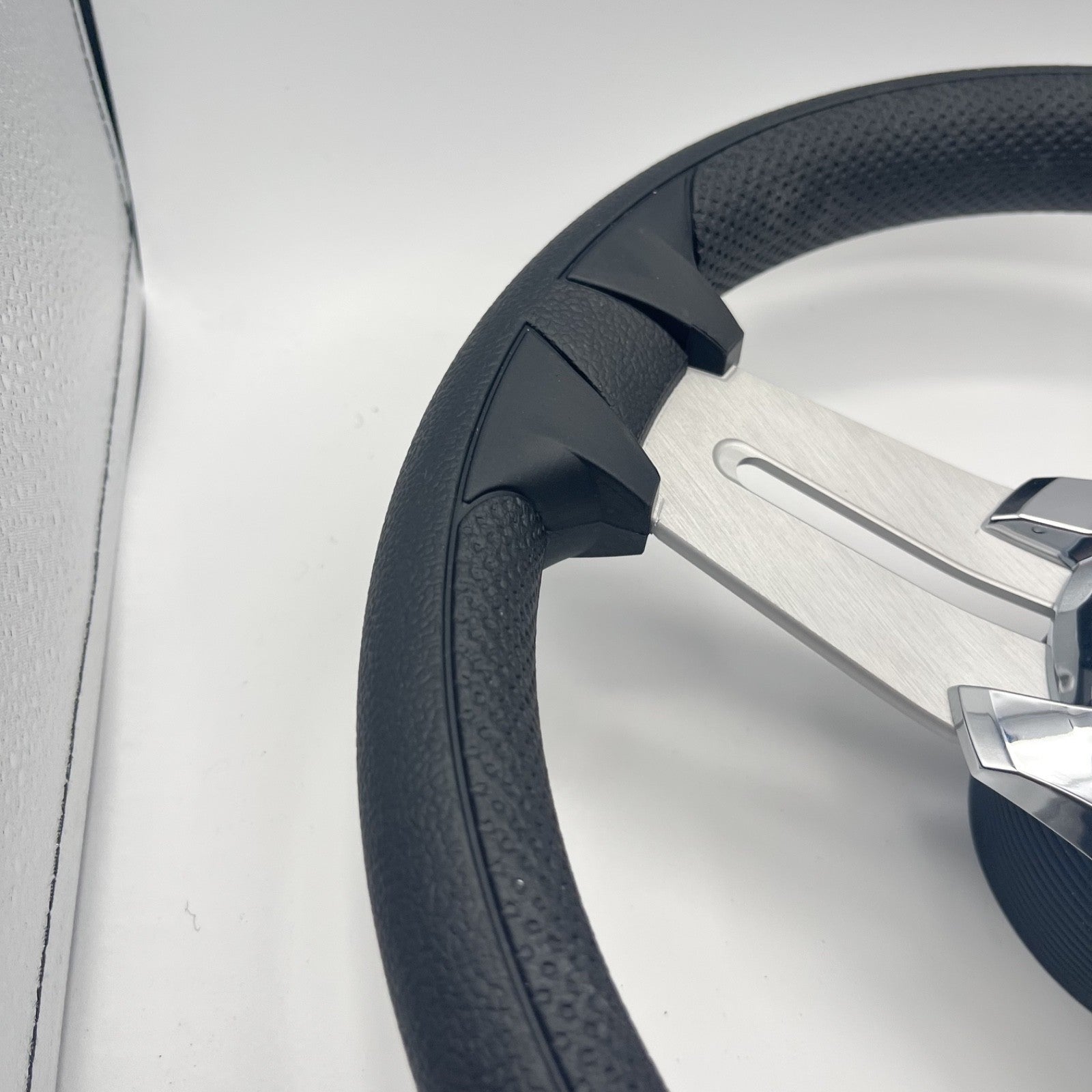 Model 15 Marine Steering Wheel Brush Alum Spokes | Blank Chrome