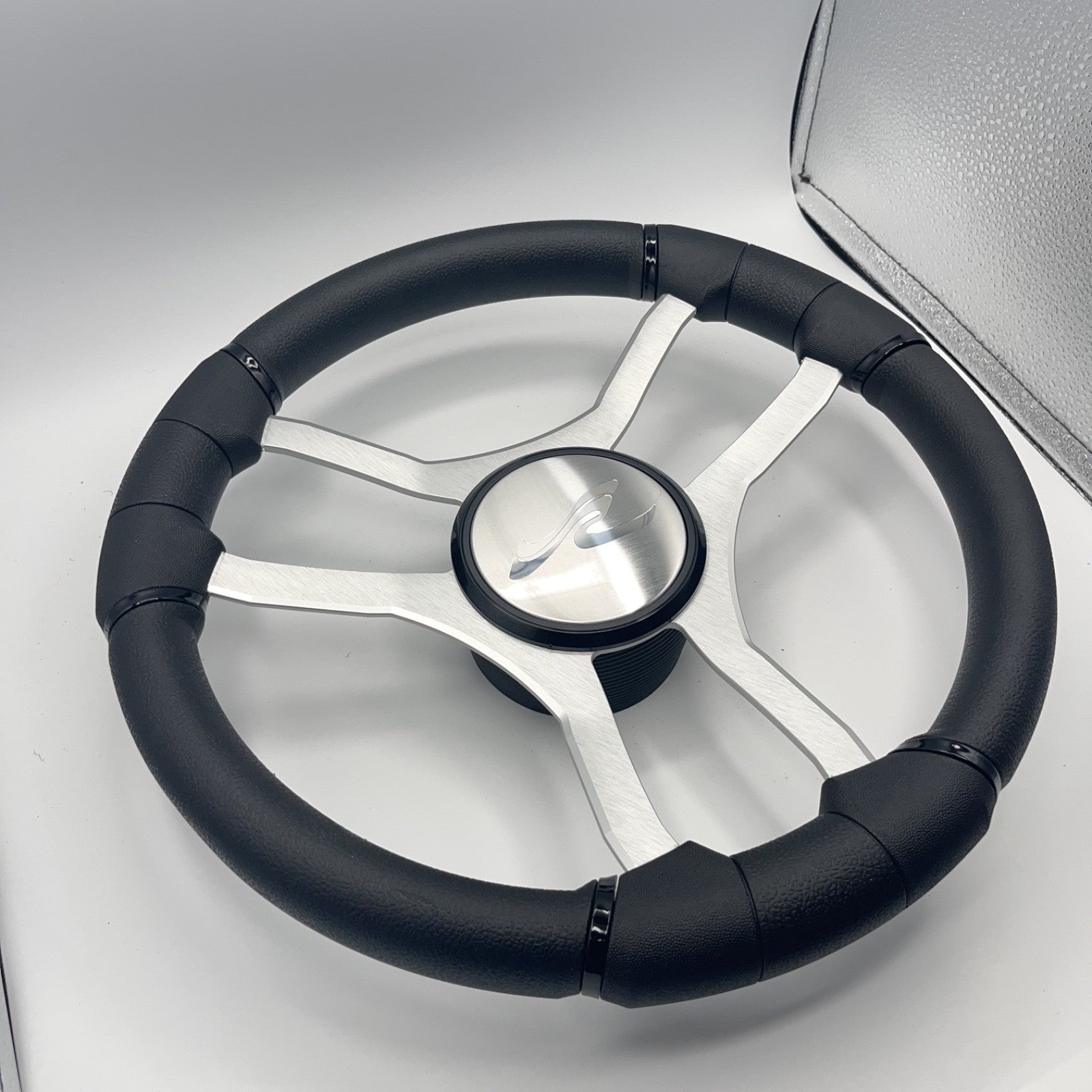 Malera Boat Steering Wheel Brushed Aluminum Spokes | SeaRay Boats