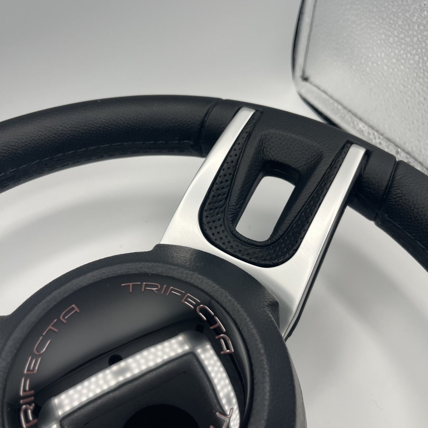 Gussi Italia Black Model 702 Steering Wheel | Trifecta Boats