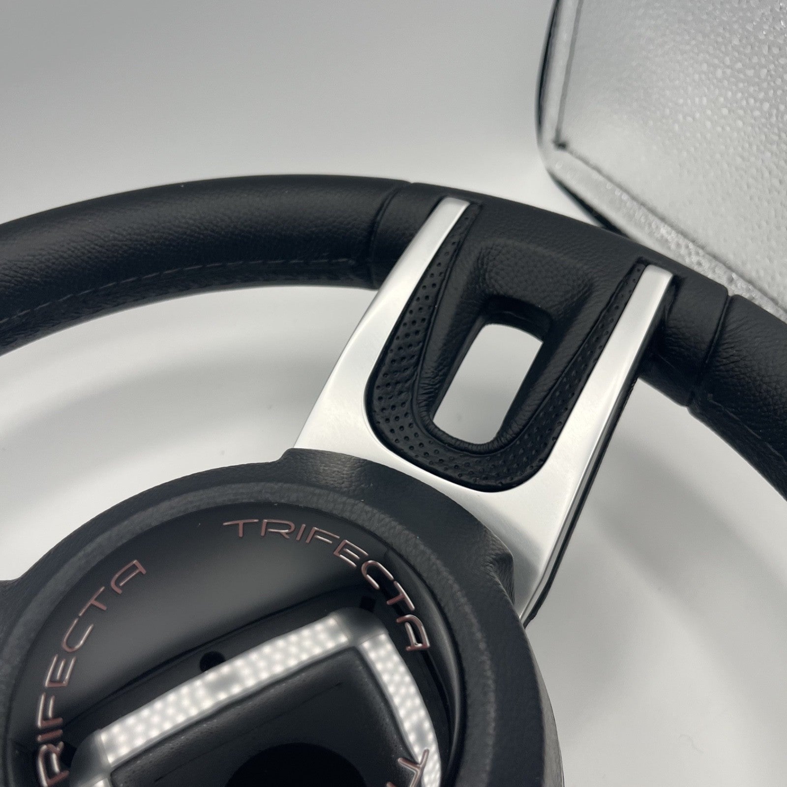Gussi Italia Black Model 702 Steering Wheel | Trifecta Boats