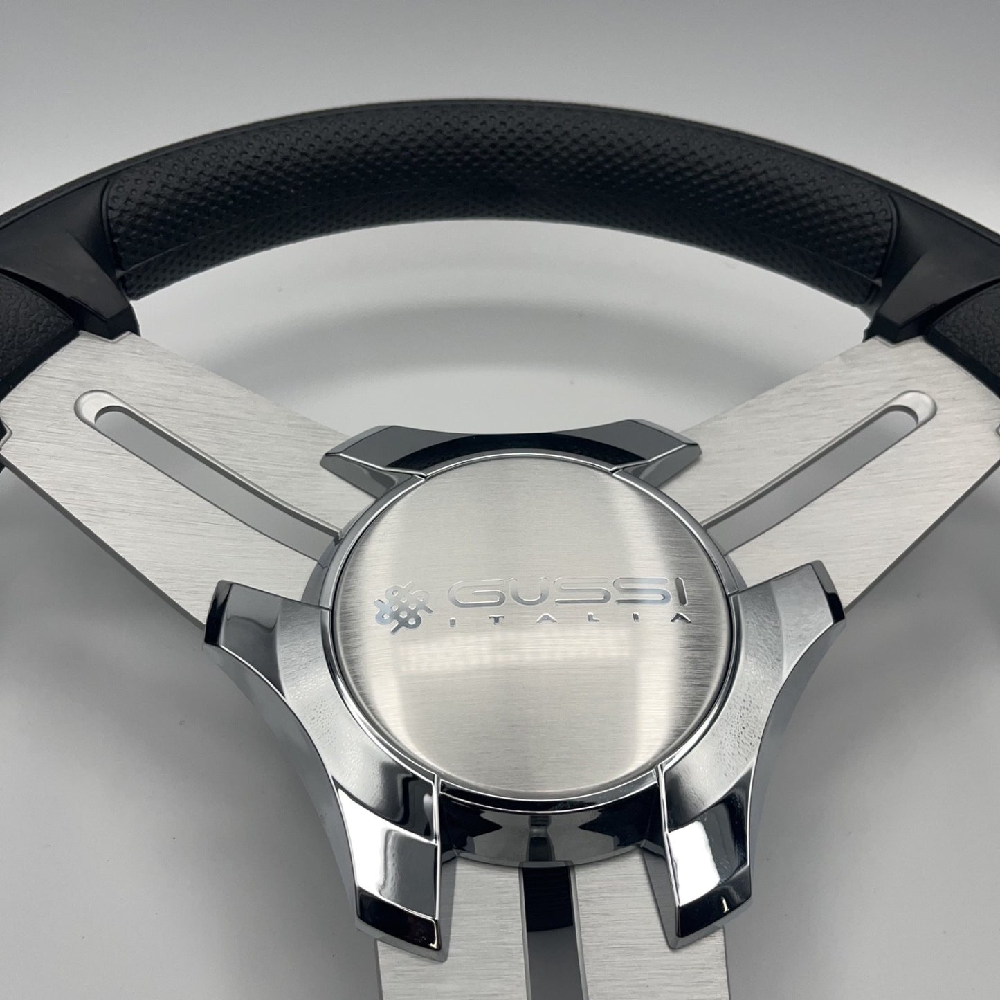 Model 15A Marine Steering Wheel Brushed Alum Spokes | Gussi Italia Cap