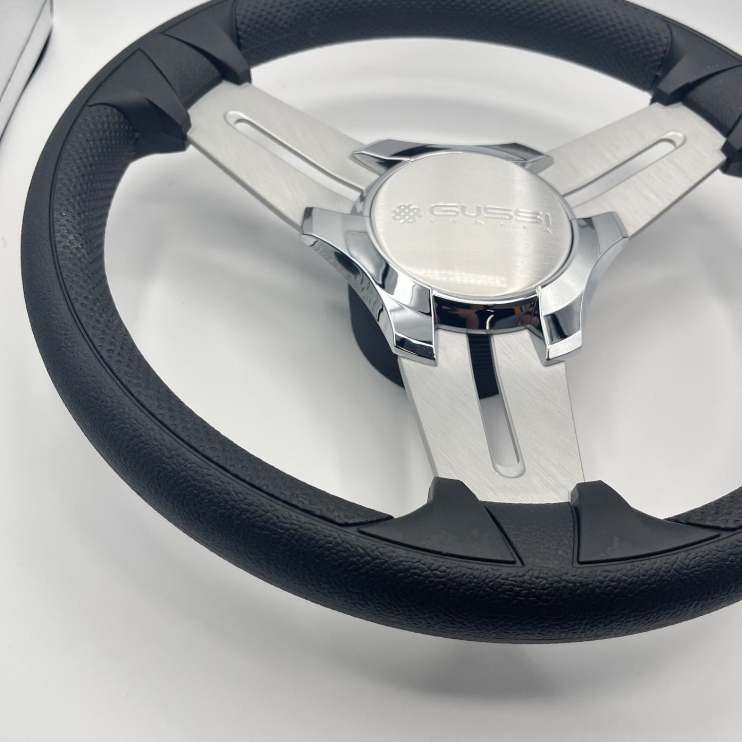 Model 15 Marine Steering Wheel Brush Alum Spokes | Gussi Italia Logo