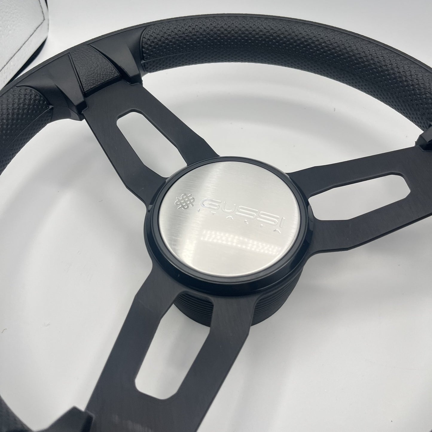 Gussi Italia Model 15 Steering Wheel Blk Brushed Alum Spokes | Gussi Logo