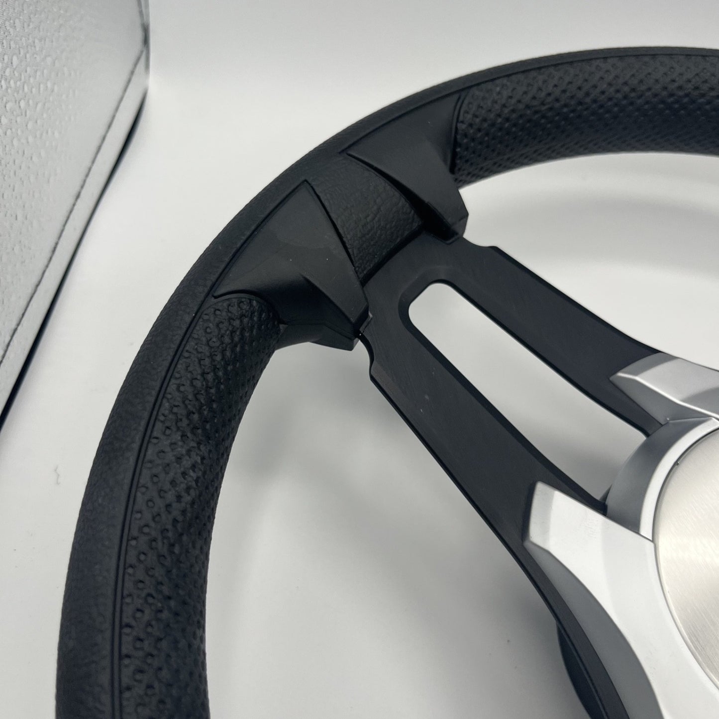 Gussi Italia Marine Steering Wheel Black Brush Metal Spokes | Silver Plain