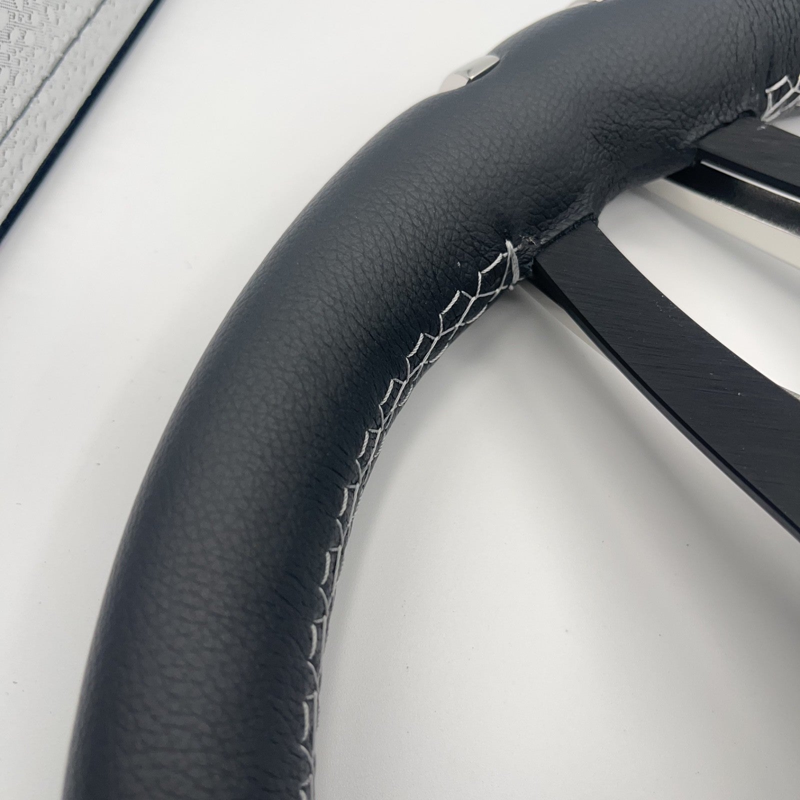 Gussi Italia Boat Steering Wheel Stainless Steel Spoke Leather Rim | APEX Boats