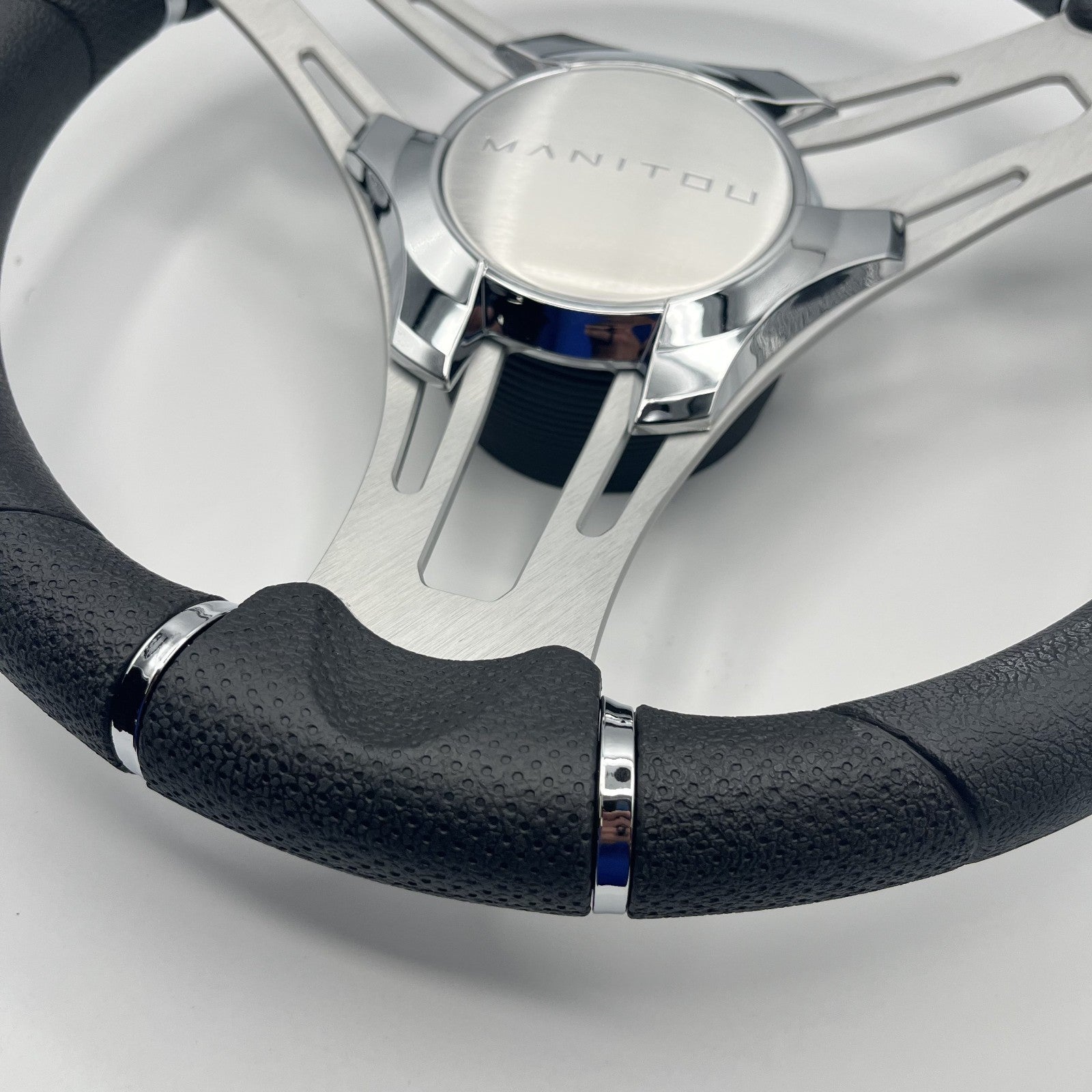 Verona Boat Steering Wheel Brush Alum Spoke | Manitou Boats