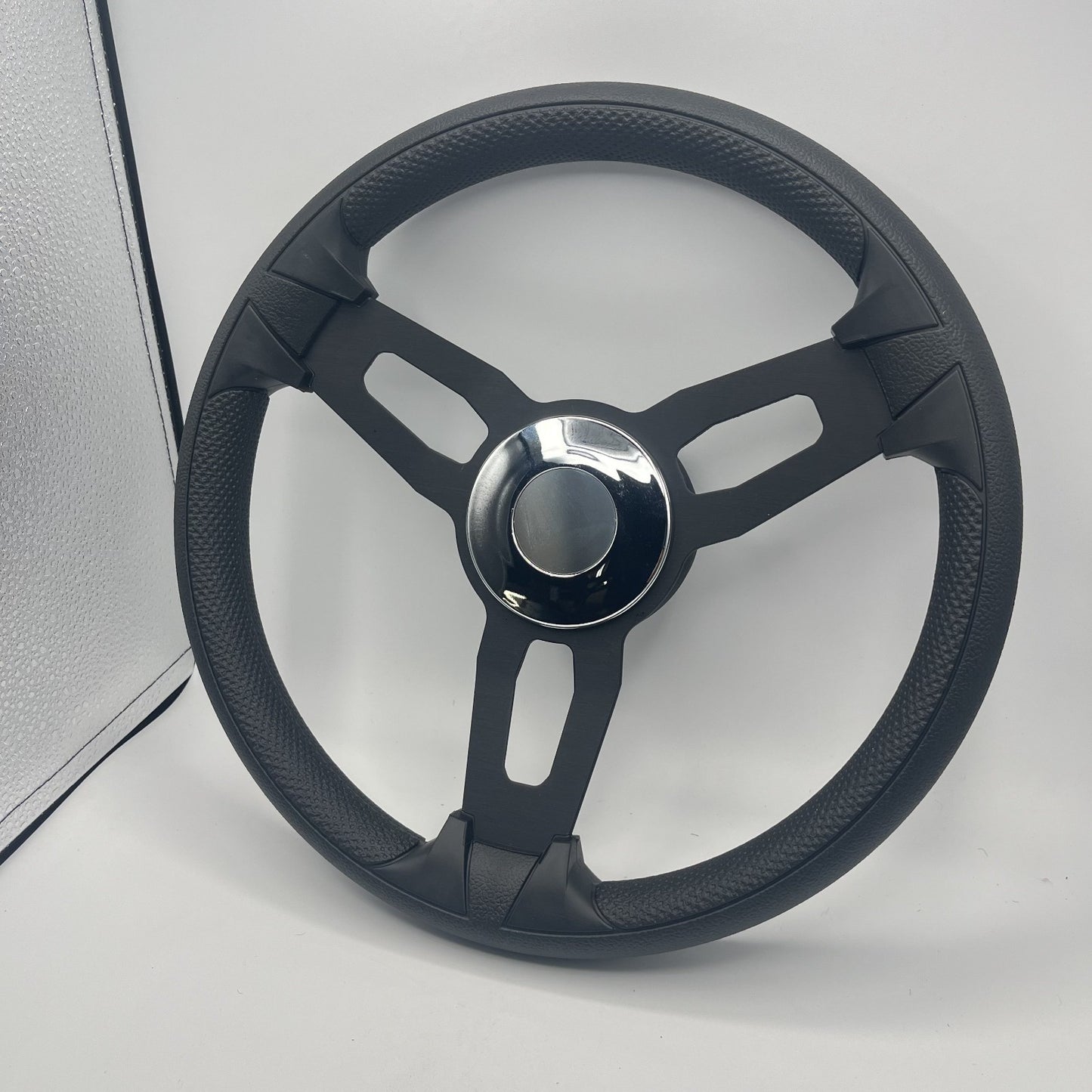Gussi Italia Model 15 Steering Wheel Blk Brushed Alum Spokes | Chrome Center