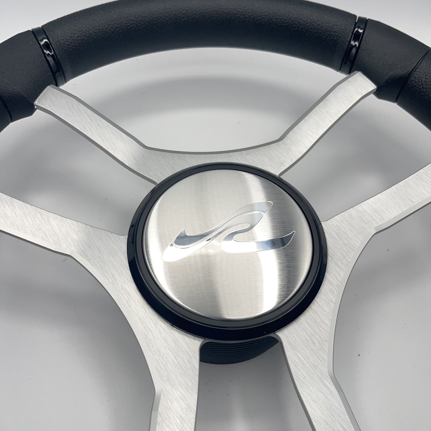 Malera Boat Steering Wheel Brushed Aluminum Spokes | SeaRay Boats