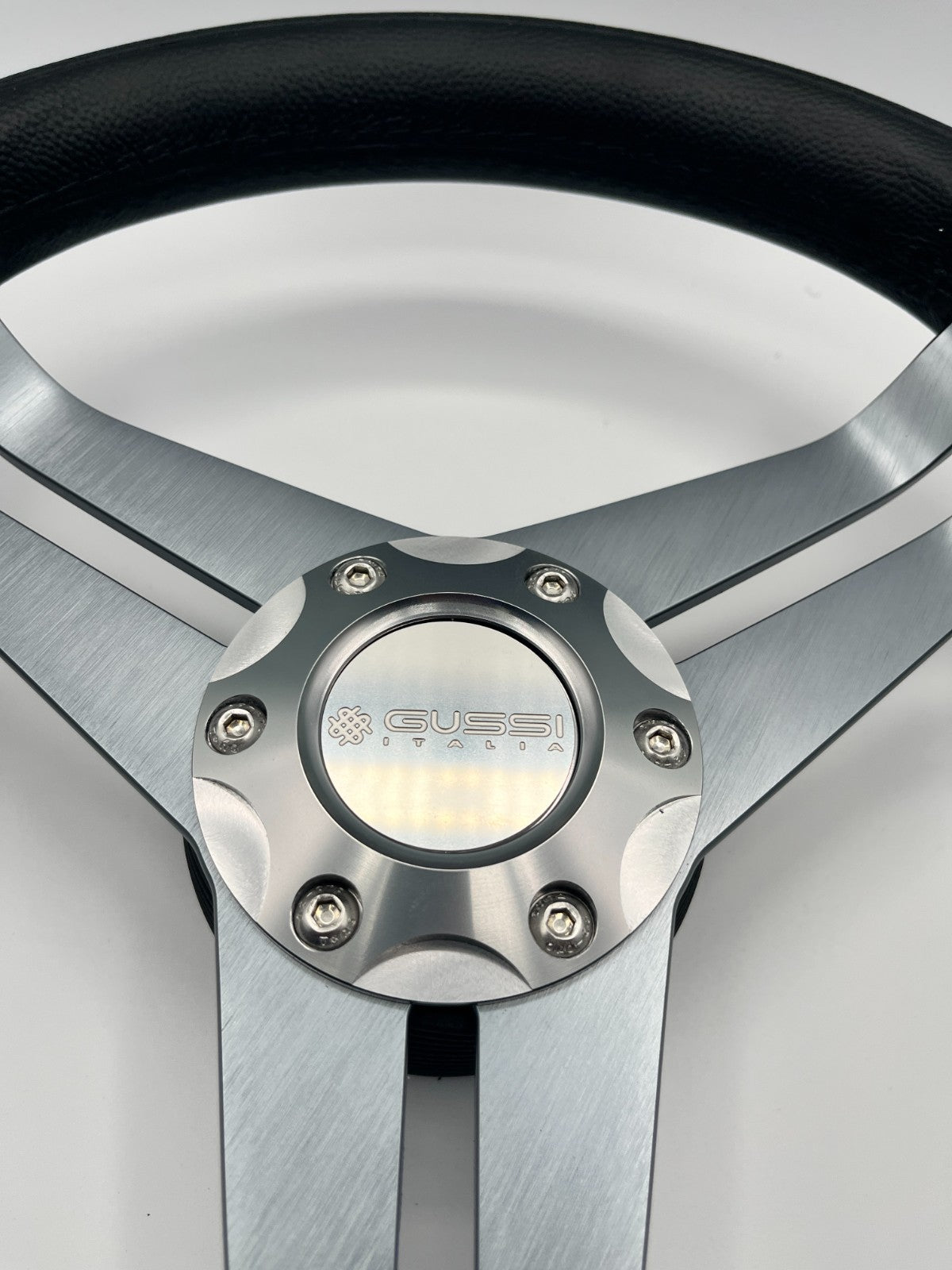 W208 Steering Wheel Gray Brushed Alum Spoke | Gussi Italia