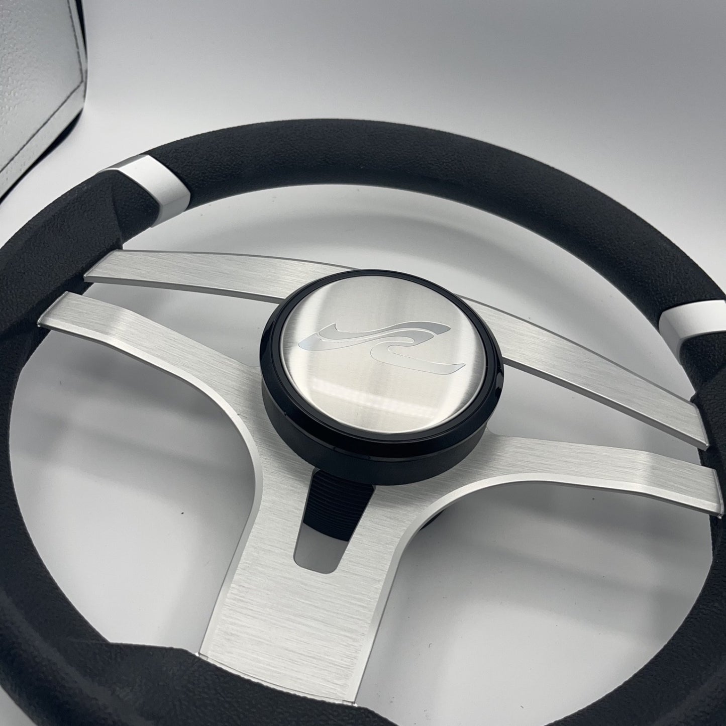 Badia Boat Steering Wheel Brushed Aluminum Spokes | SeaRay Boats