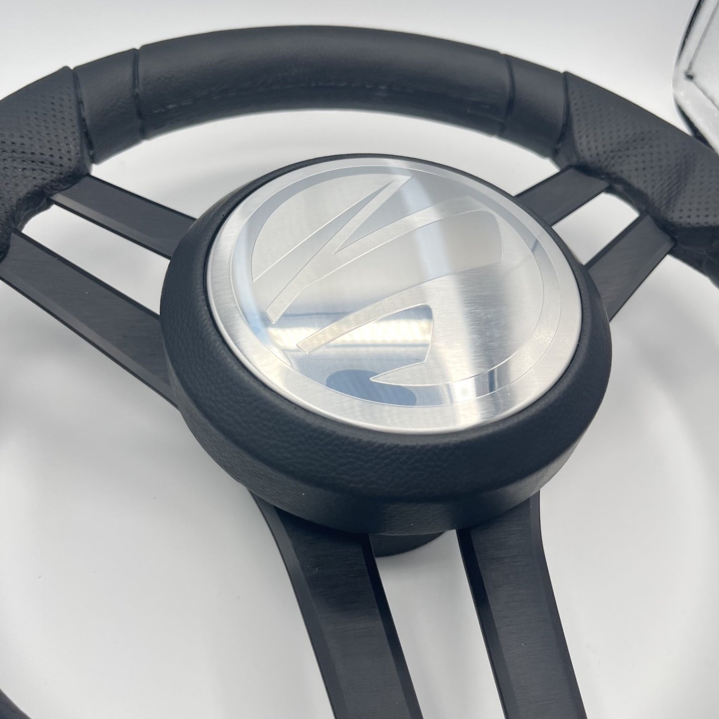 Molinara Marine Steering Wheel Black Brushed Aluminum Spokes | Tige