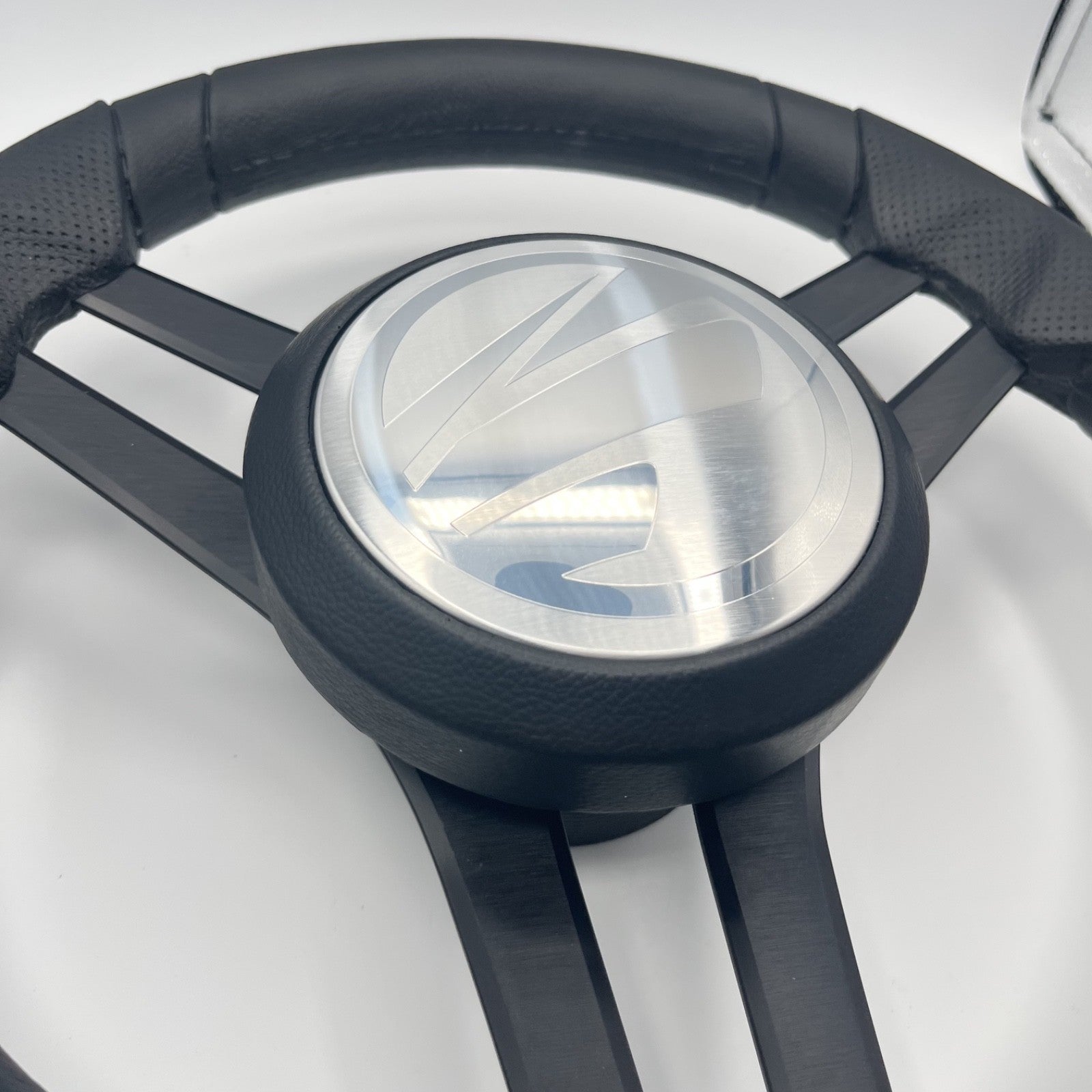 Molinara Marine Steering Wheel Black Brushed Aluminum Spokes | Tige