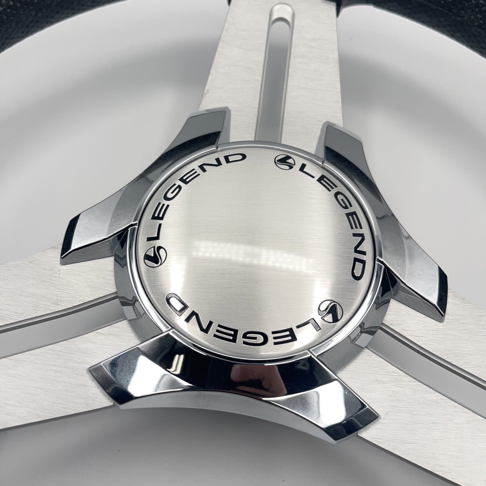Model 15 Marine Steering Wheel Brushed Aluminum Spokes | Legend Boats