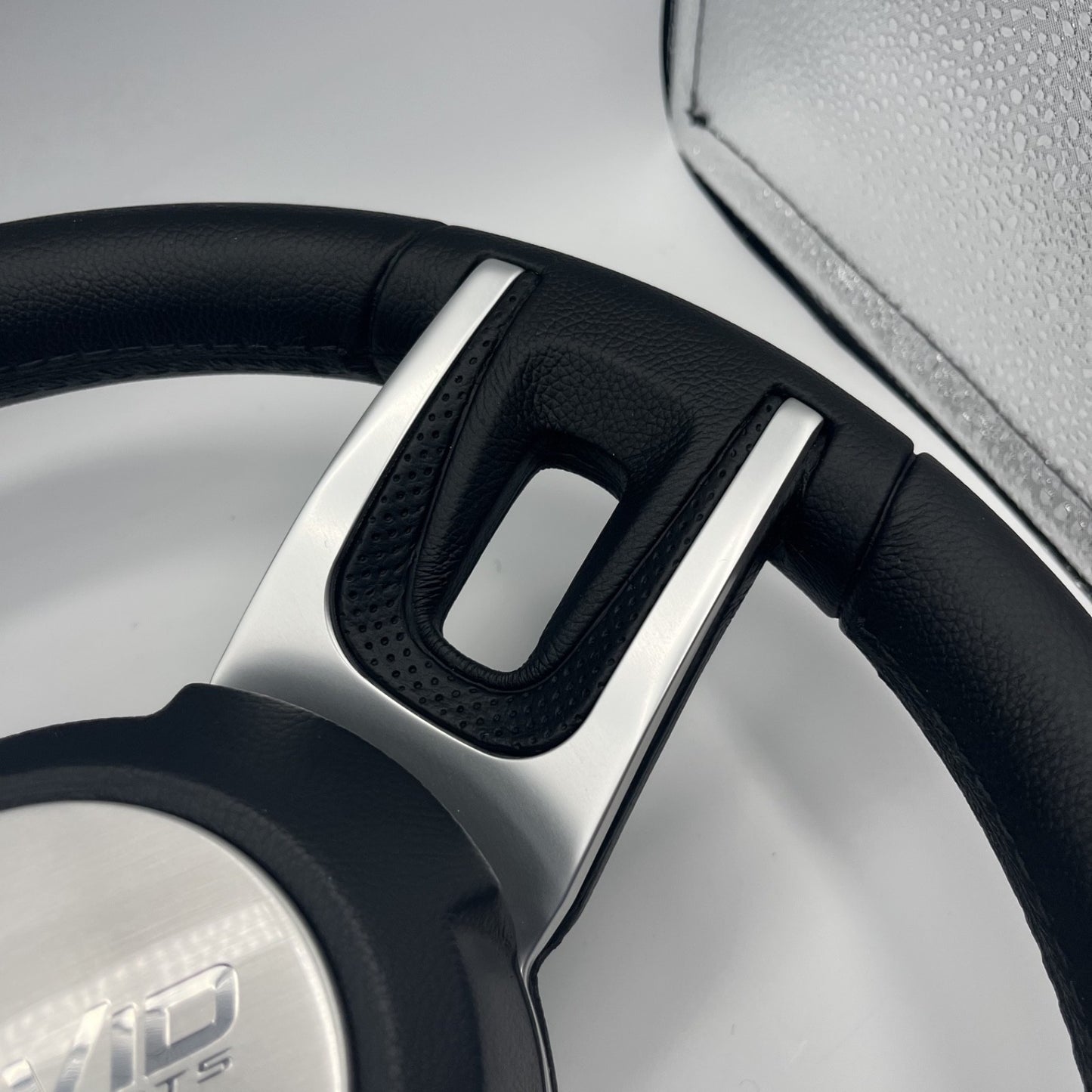 Gussi Italia Black Model 702 Steering Wheel | Avid Boats