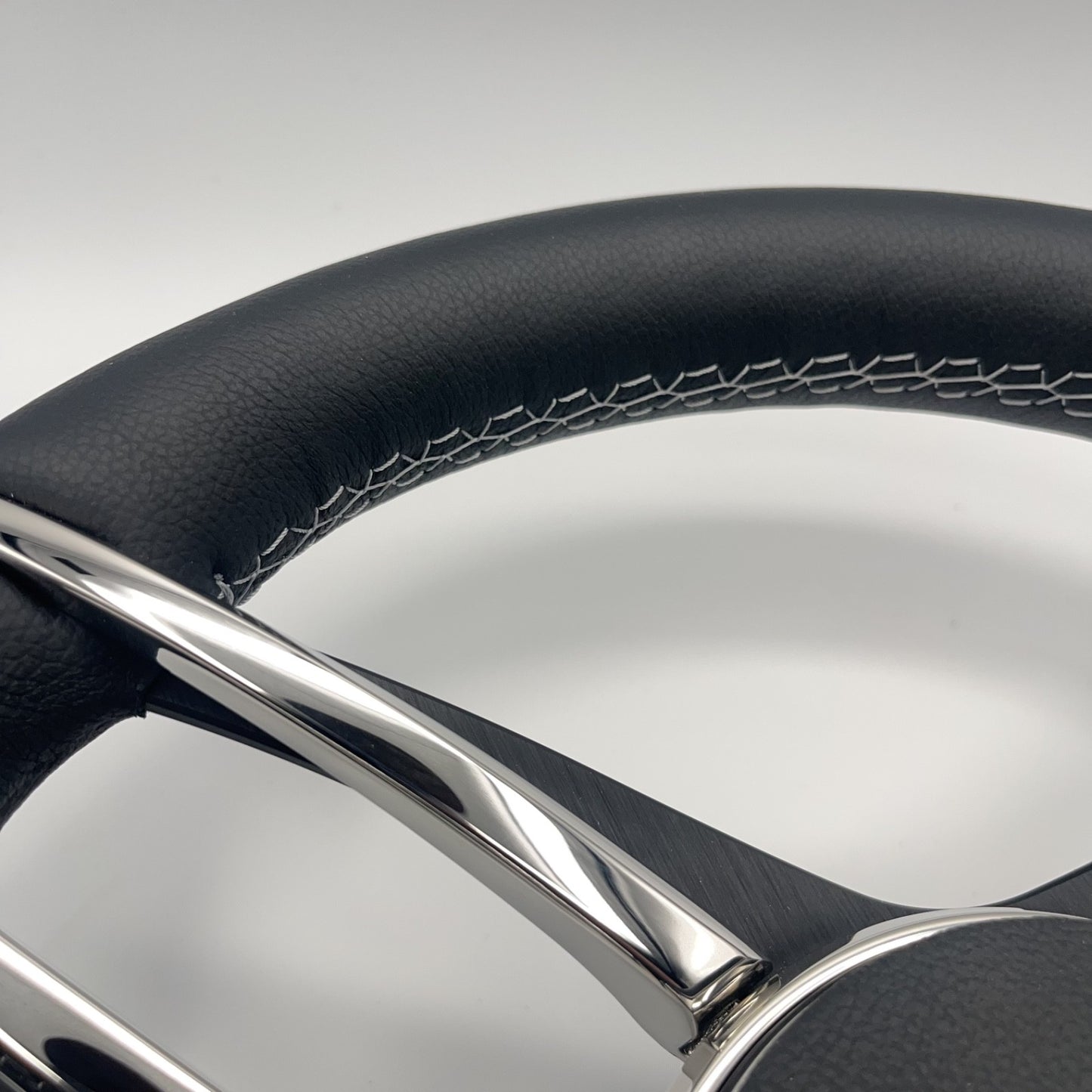 Cobalt Boat Steering Wheel Stainless Steel Spoke Leather Rim | Cobalt Boats Logo