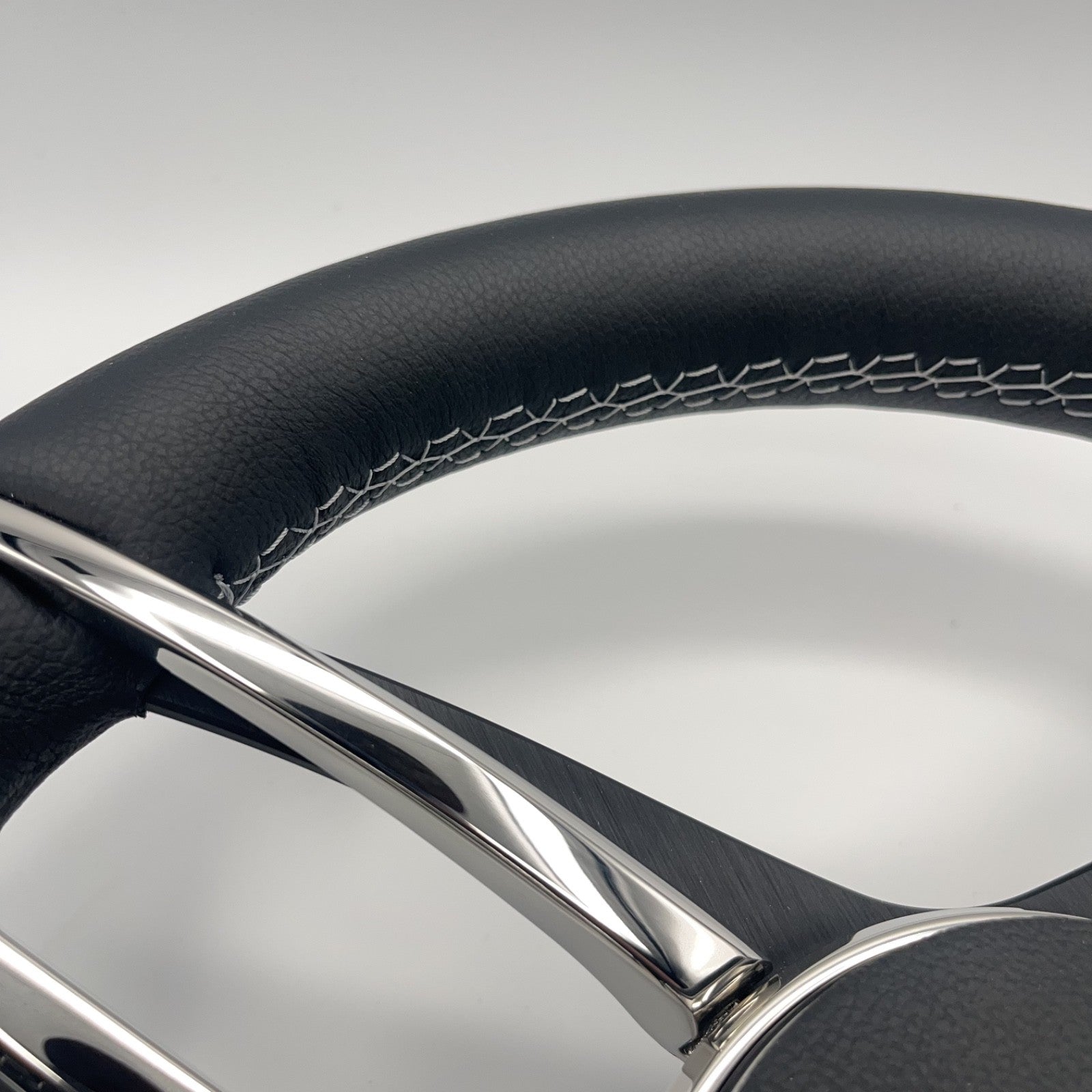 Cobalt Boat Steering Wheel Stainless Steel Spoke Leather Rim | Cobalt Boats Logo