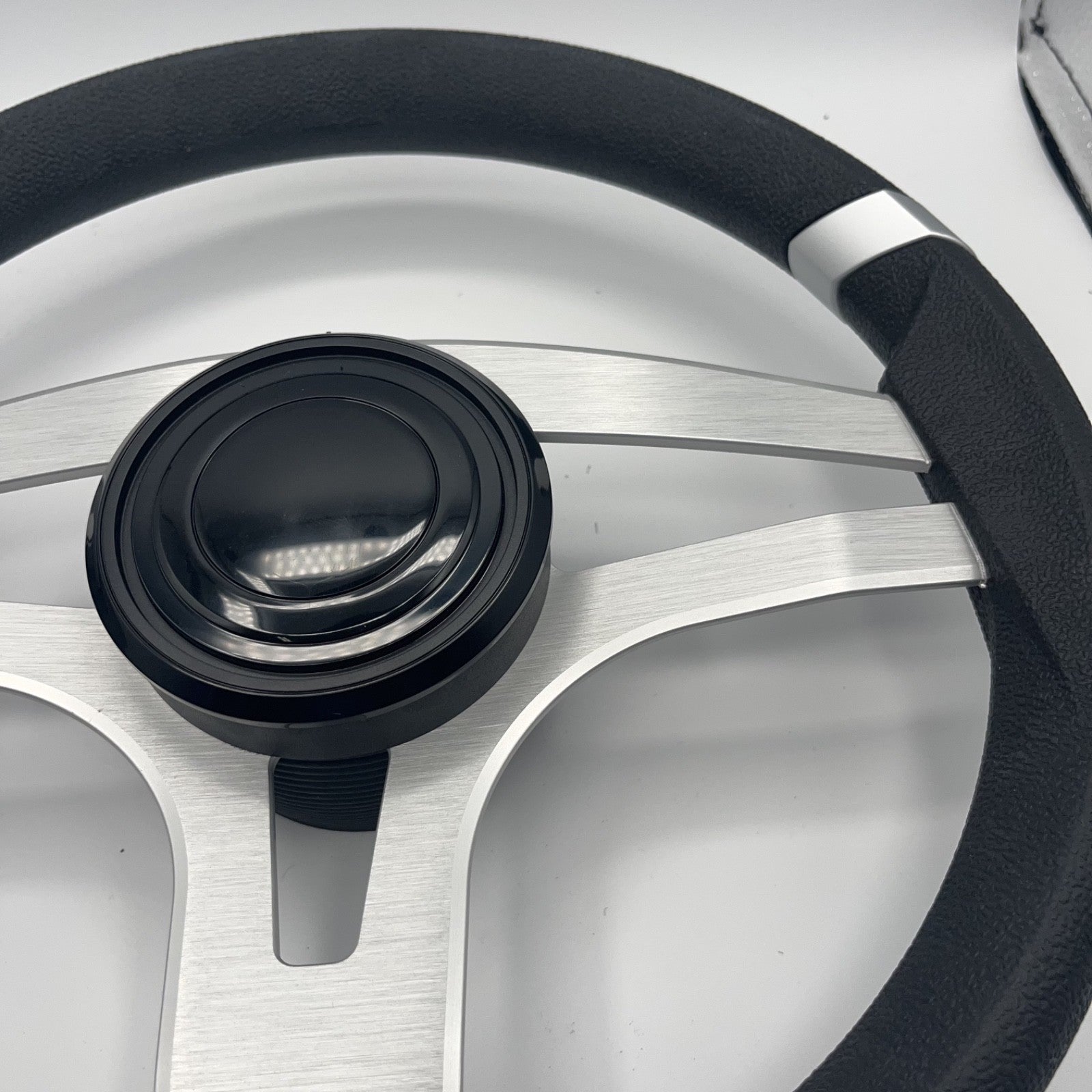 Badia Boat Steering Wheel Brushed Aluminum Spokes | LG Black Snap-in