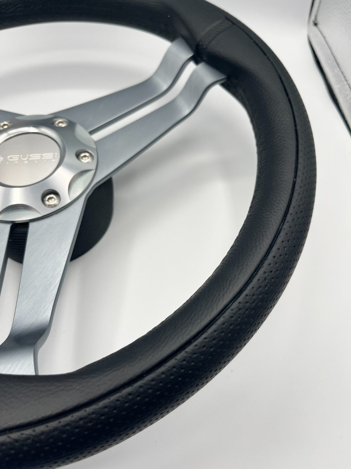 W208 Steering Wheel Gray Brushed Alum Spoke | Gussi Italia