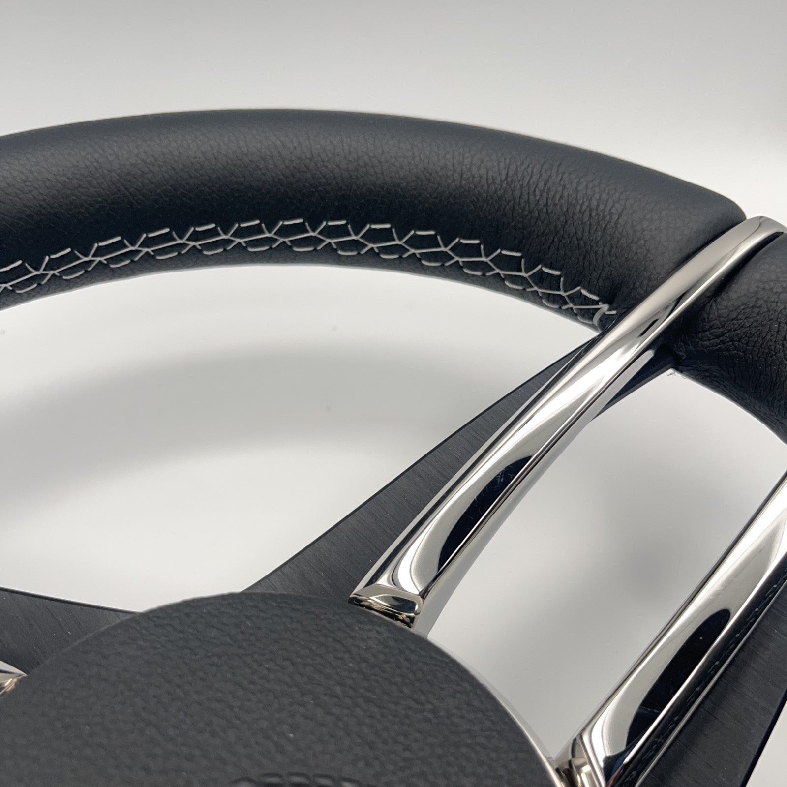 Cobalt Boat Steering Wheel Stainless Steel Spoke Leather Rim | Cobalt Boats Logo