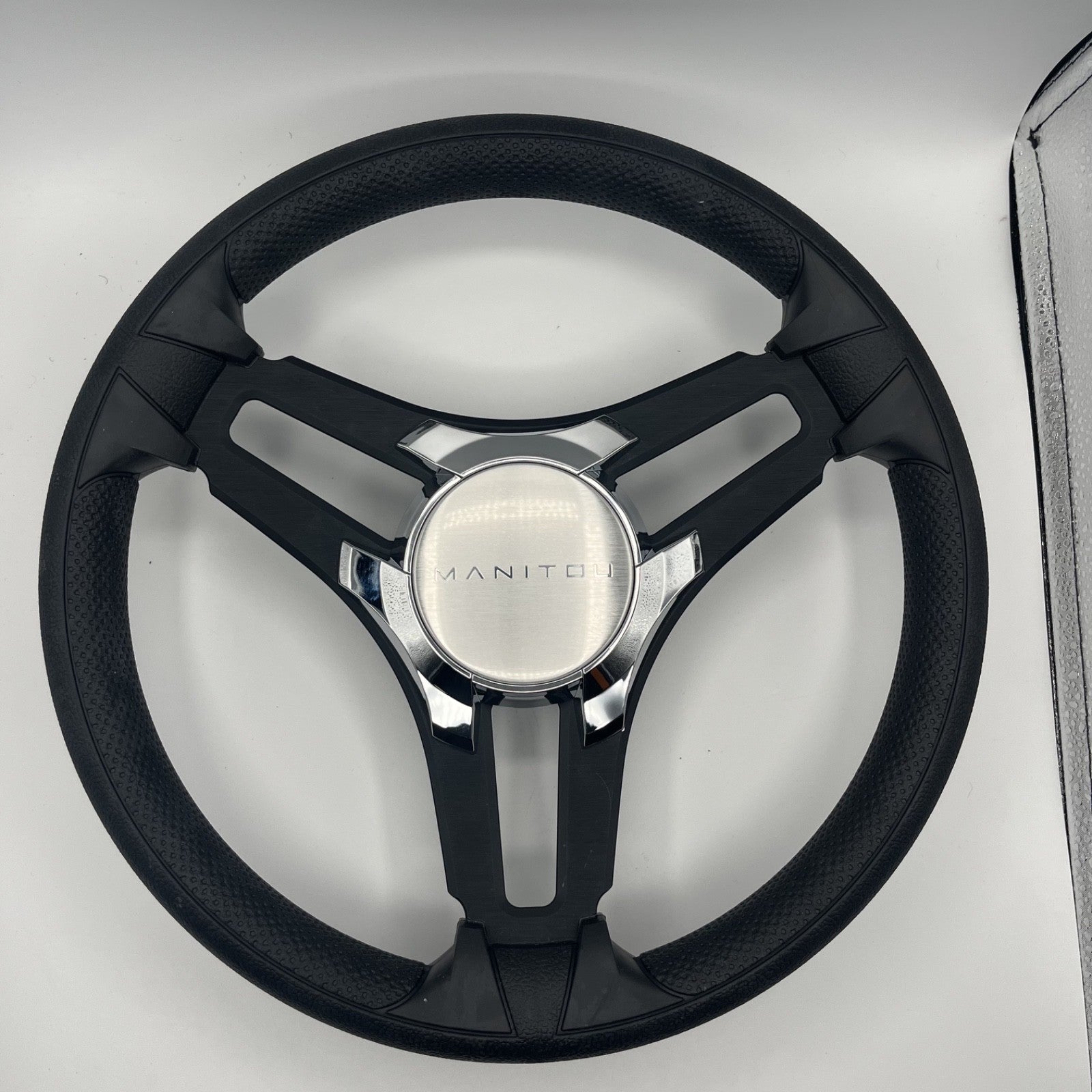 Gussi Italia Marine Steering Wheel Black Brush Metal Spokes | Manitou