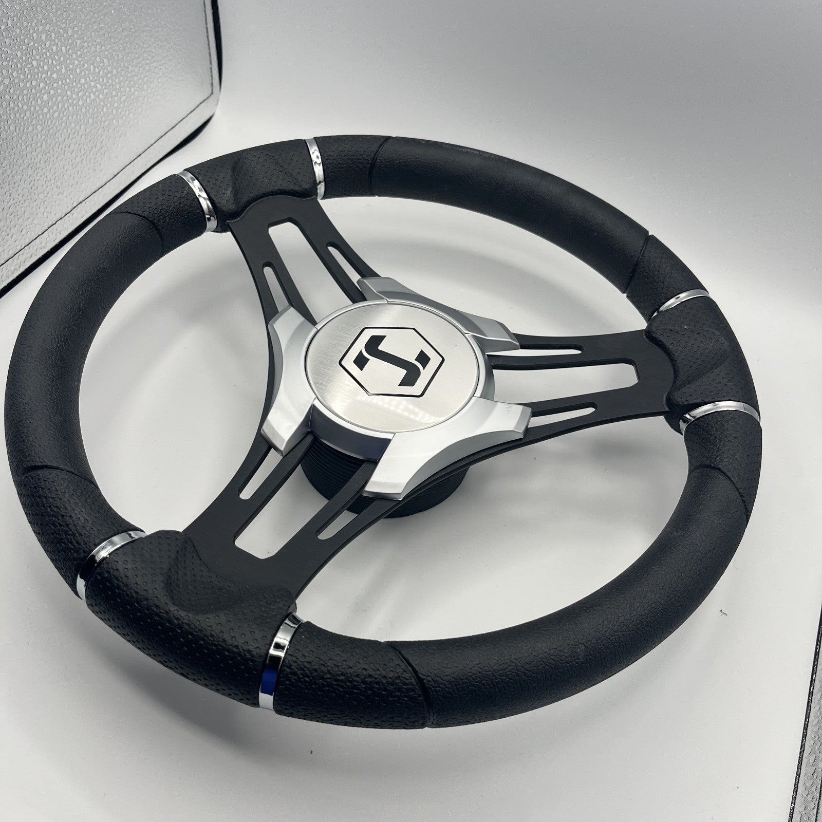 Gussi Italia Boat Steering Wheel Black Brushed Alum Spokes | Harris