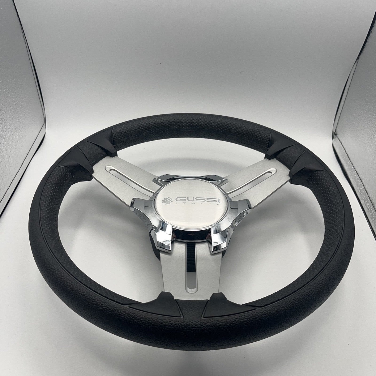 Model 15 Marine Steering Wheel Brushed Aluminum Spokes | Gussi Logo