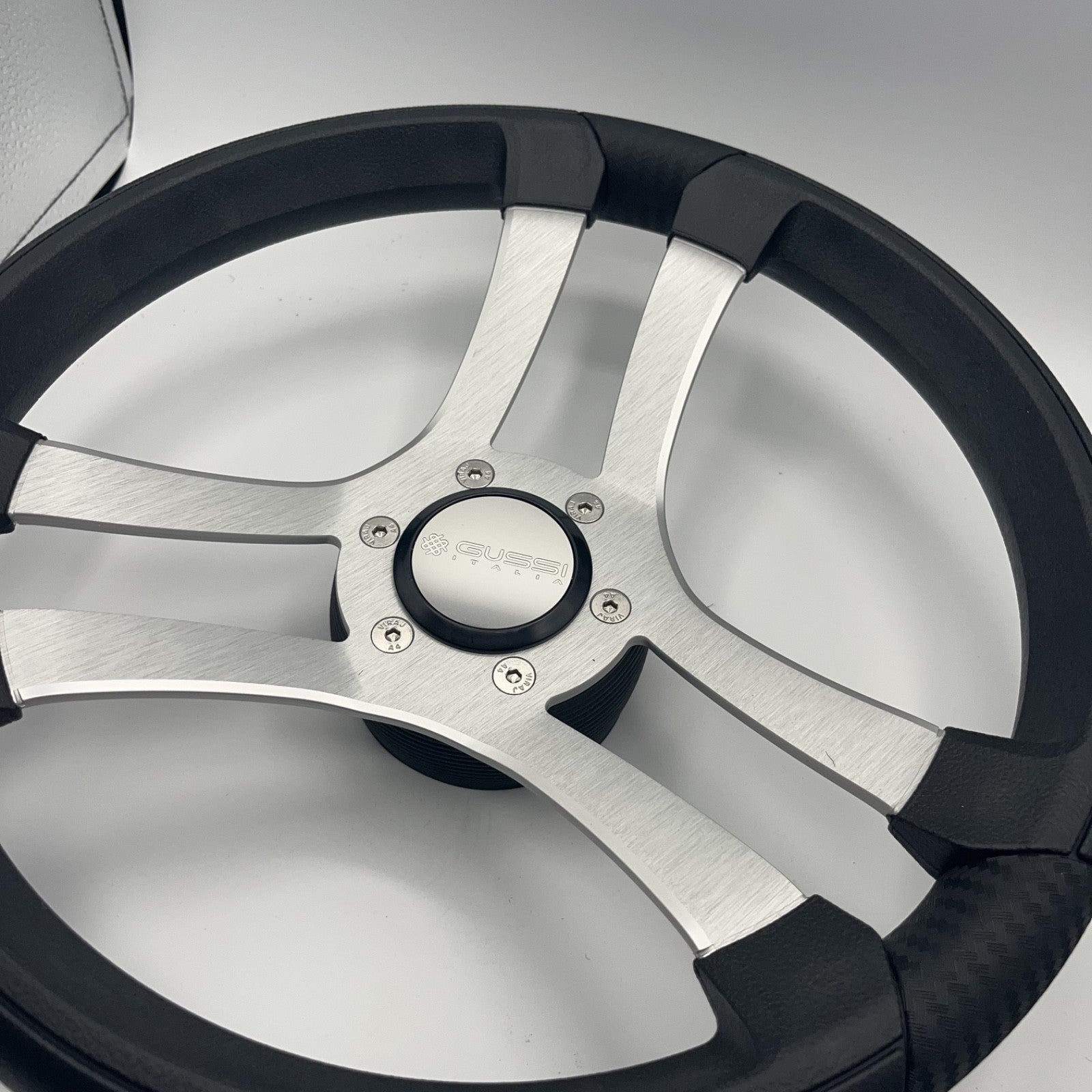 Benaco Boat Steering Wheel Brushed Aluminum Spokes | Gussi Snap-in