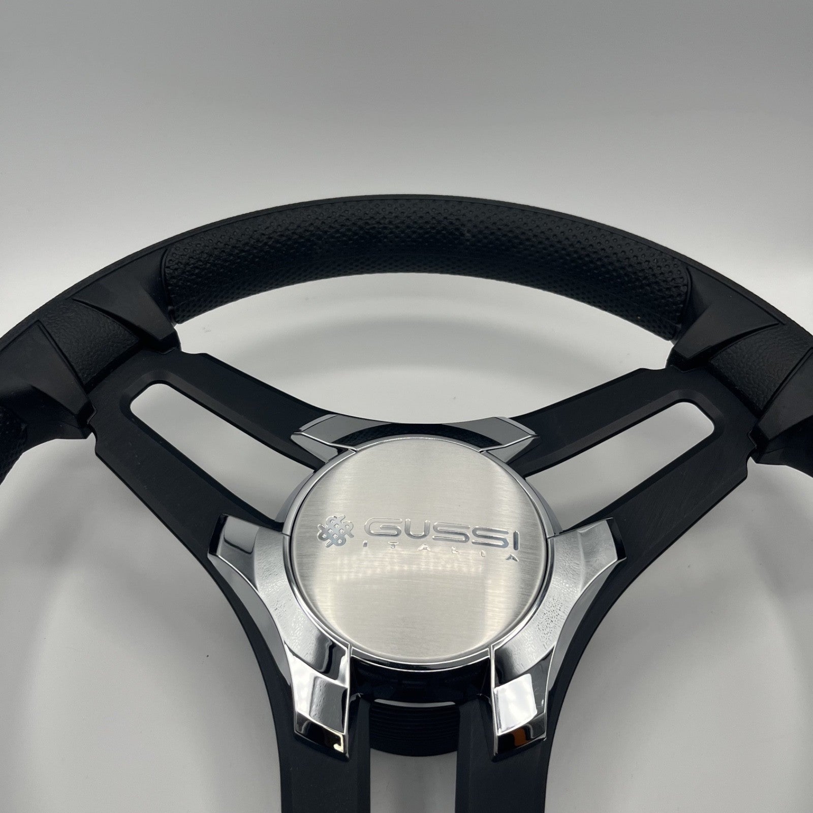 Gussi Italia Marine Steering Wheel Black Brush Metal Spokes | Gussi Logo