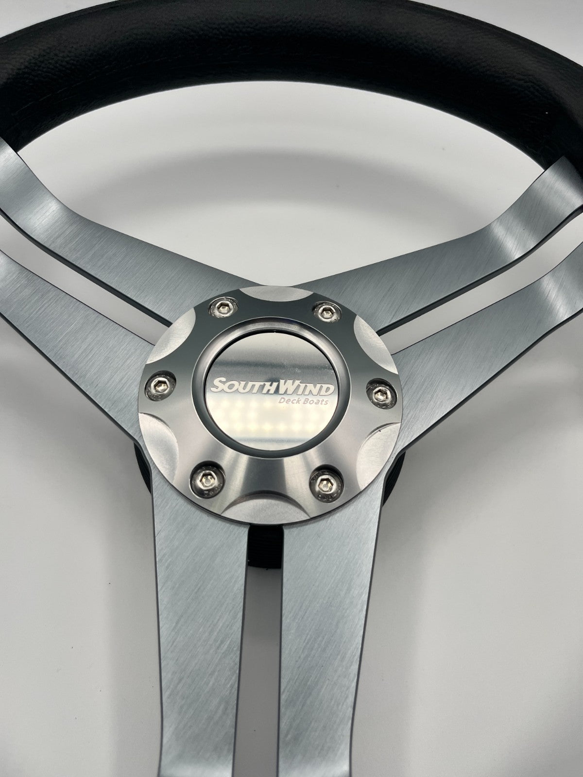 W208 Steering Wheel Gray Brushed Alum Spoke | SouthWind Deck Boats