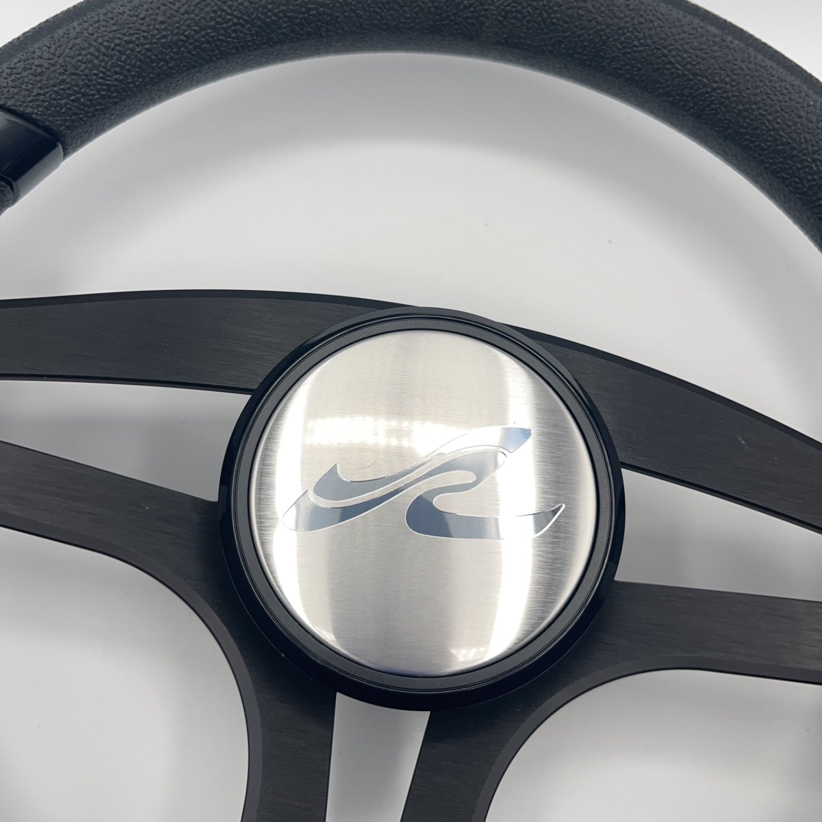 Badia Boat Steering Wheel Brushed Black Aluminum Spokes | SeaRay Boats