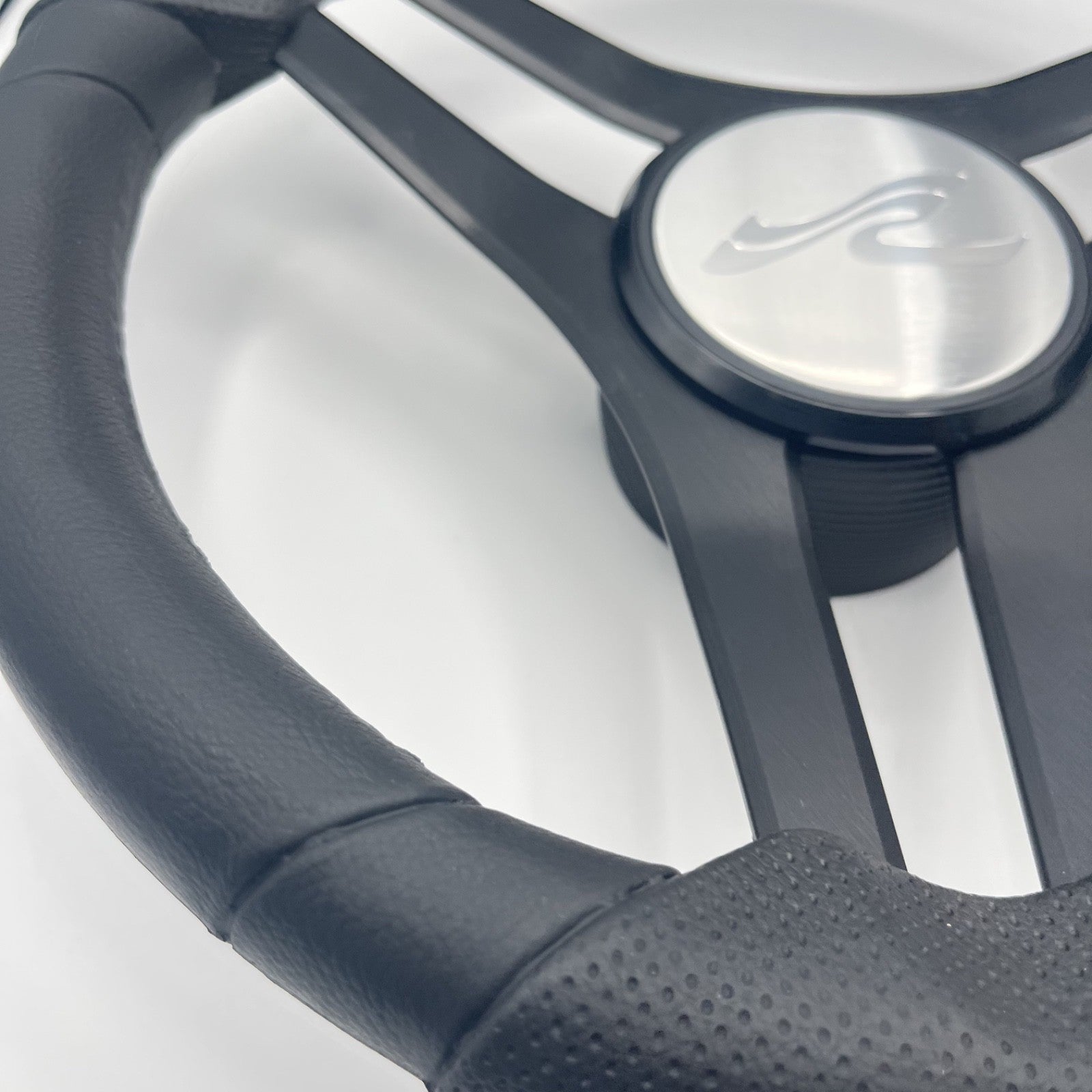 Molinara Marine Steering Wheel Black Brushed Alum Spokes | SeaRay Boats