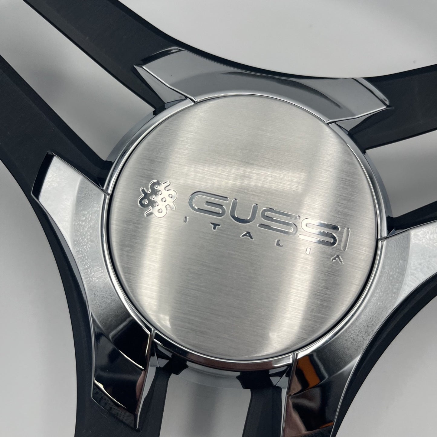 Gussi Italia Marine Steering Wheel Black Brush Metal Spokes | Gussi Logo