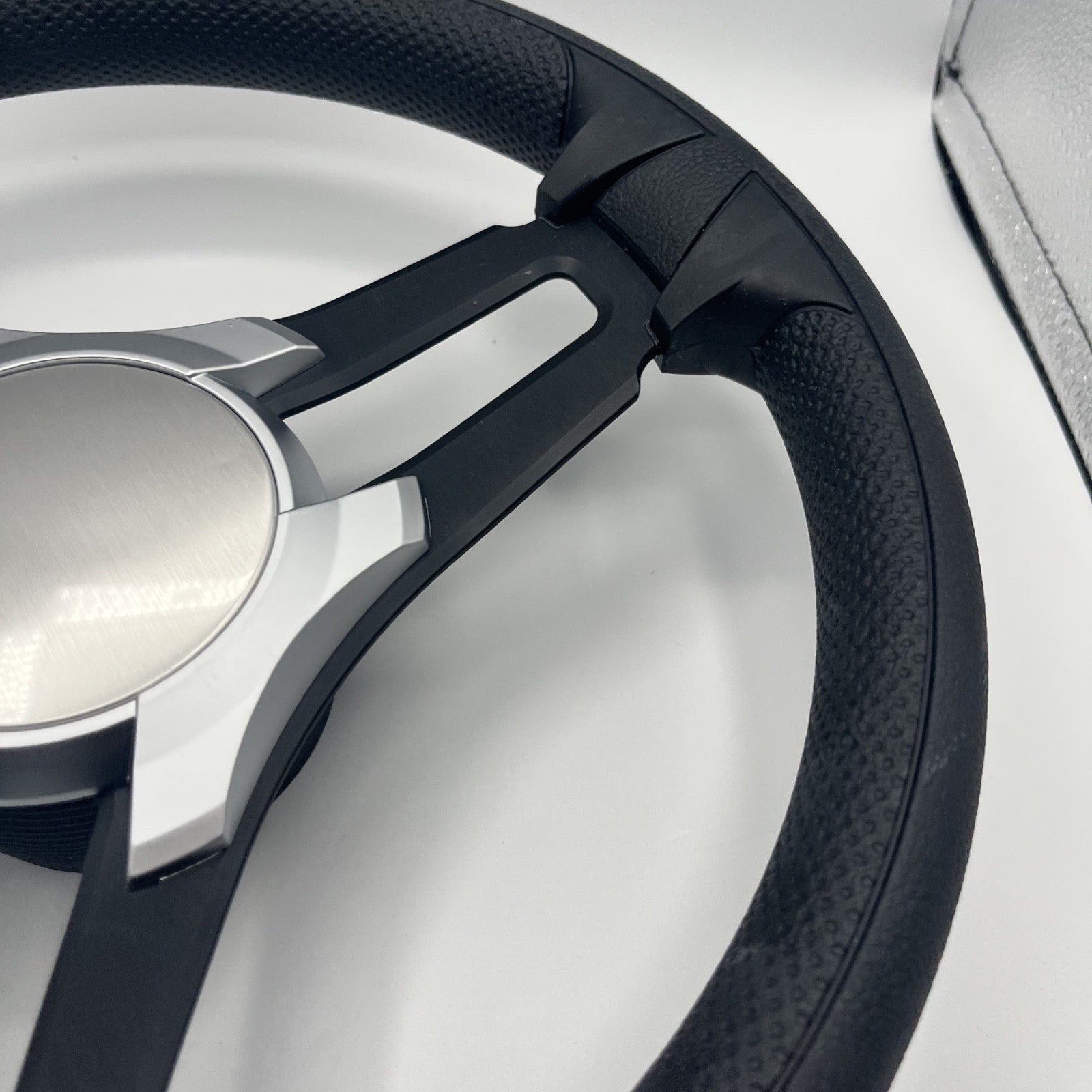 Gussi Italia Marine Steering Wheel Black Brush Metal Spokes | Silver Plain