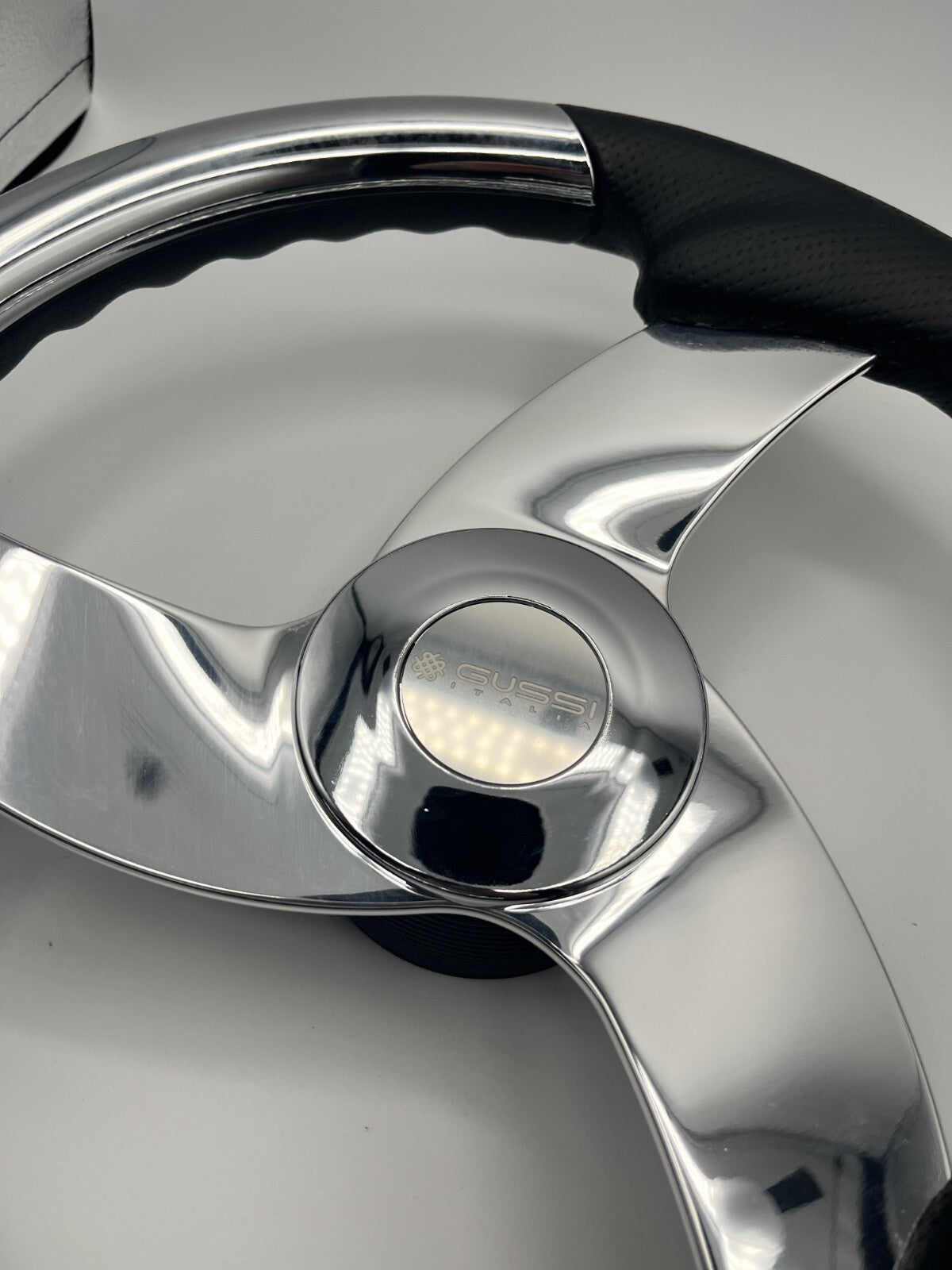 Model M533 Boat Steering Wheel Polished Aluminum Spokes | Gussi Italia