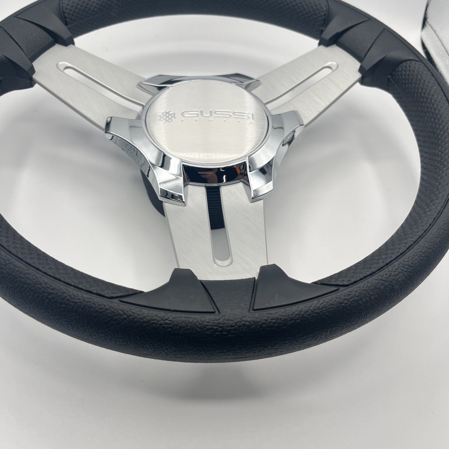 Model 15 Marine Steering Wheel Brush Alum Spokes | Gussi Italia Logo