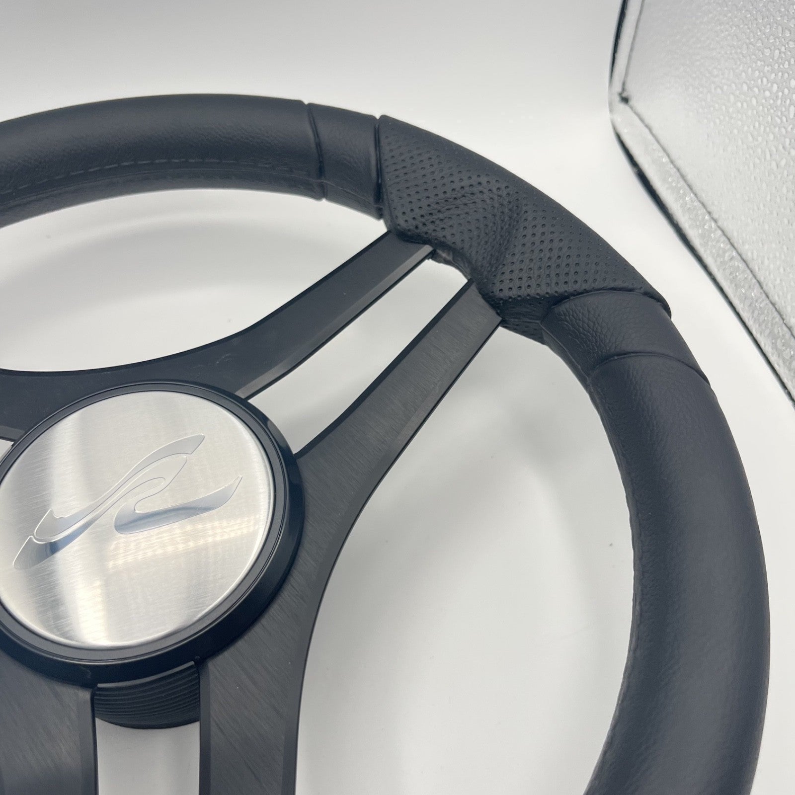 Molinara Marine Steering Wheel Black Brushed Alum Spokes | SeaRay Boats